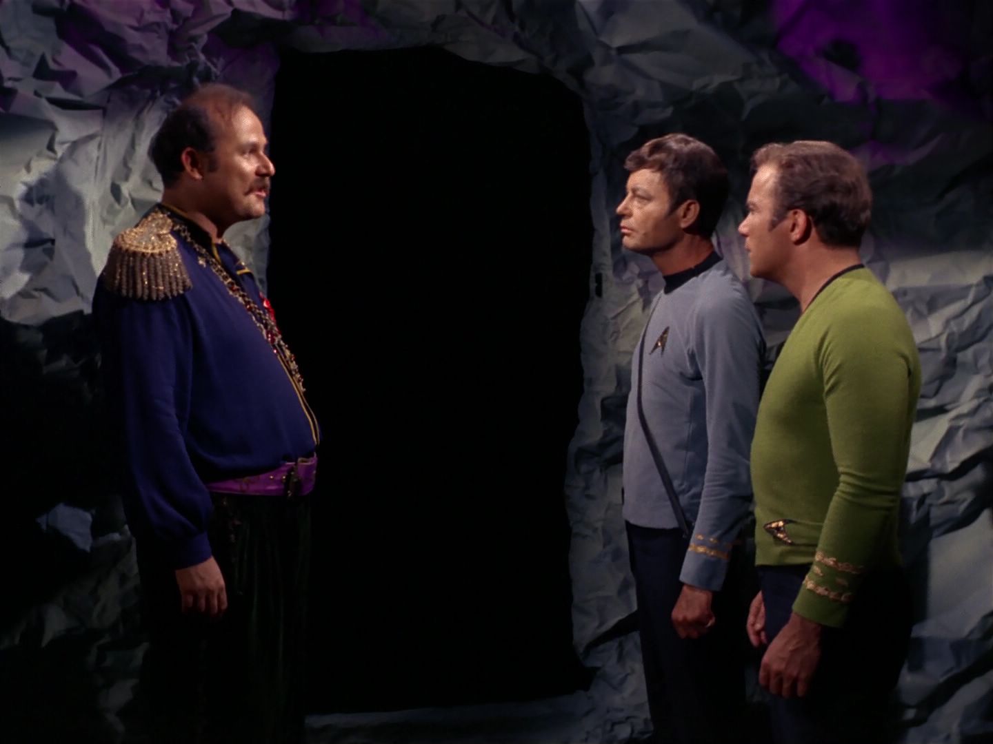 ariane179254_StarTrek_2x08_IMudd_1137.jpg