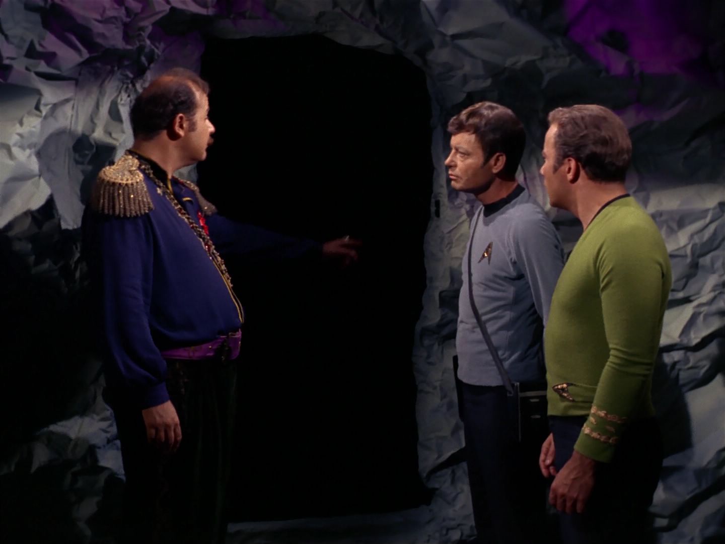 ariane179254_StarTrek_2x08_IMudd_1141.jpg