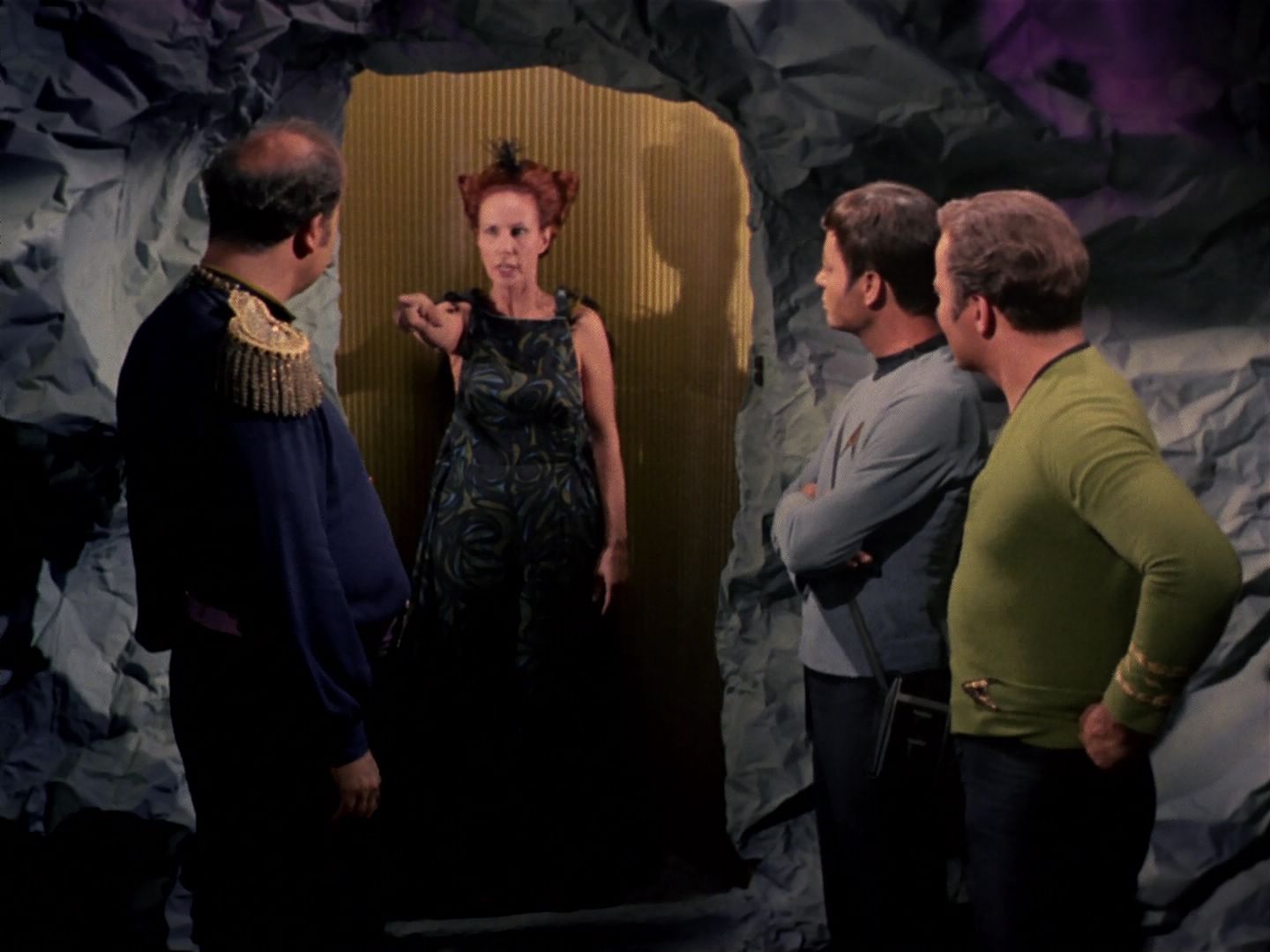 ariane179254_StarTrek_2x08_IMudd_1202.jpg
