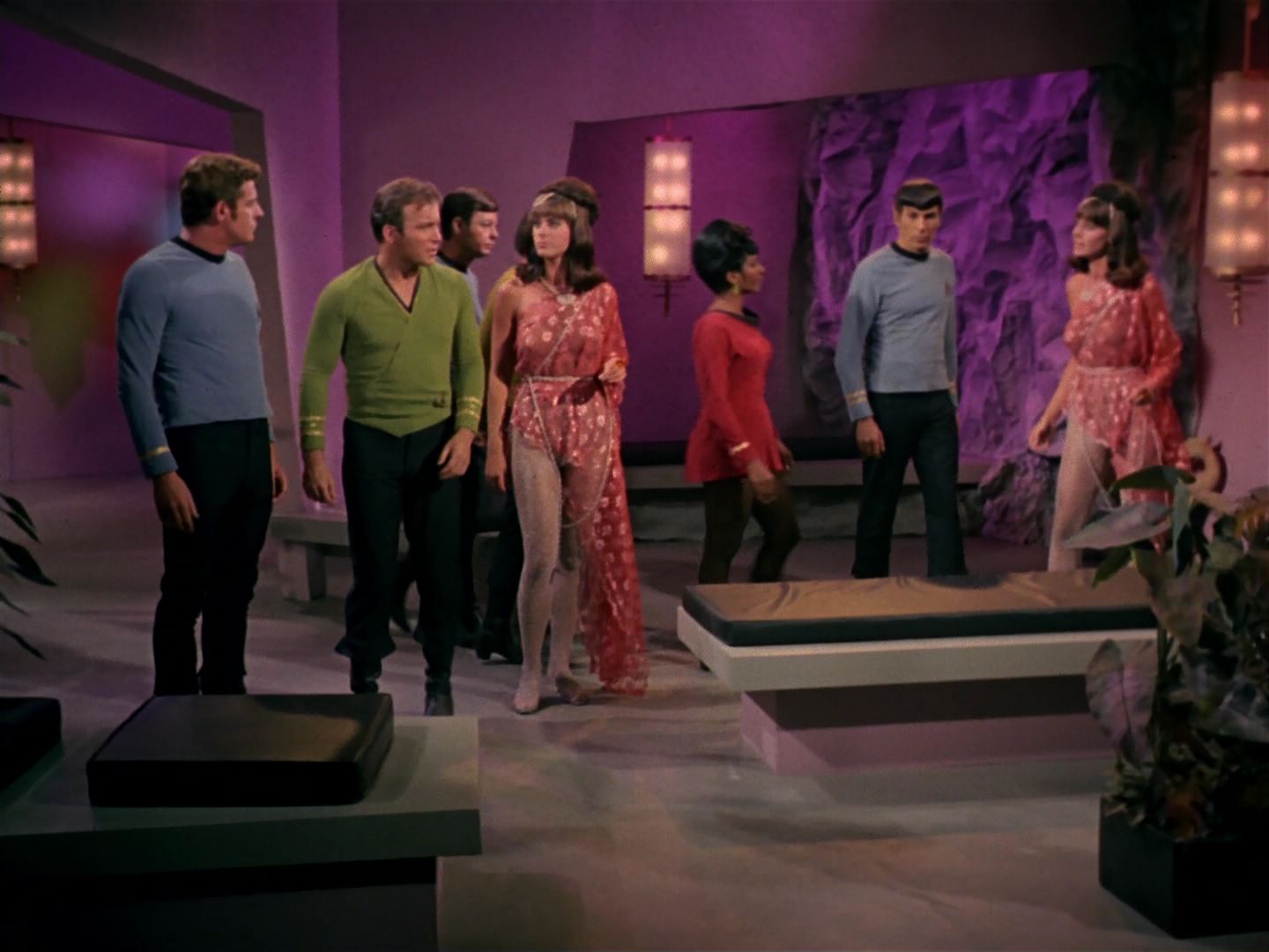 ariane179254_StarTrek_2x08_IMudd_1238.jpg