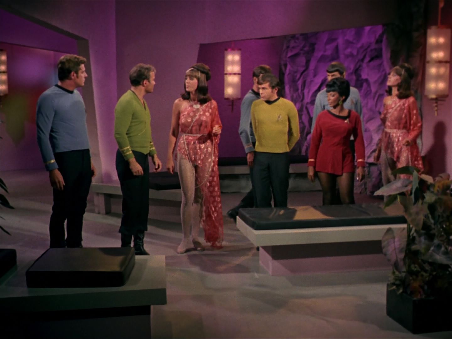 ariane179254_StarTrek_2x08_IMudd_1240.jpg