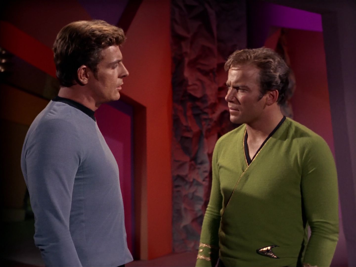 ariane179254_StarTrek_2x08_IMudd_1278.jpg