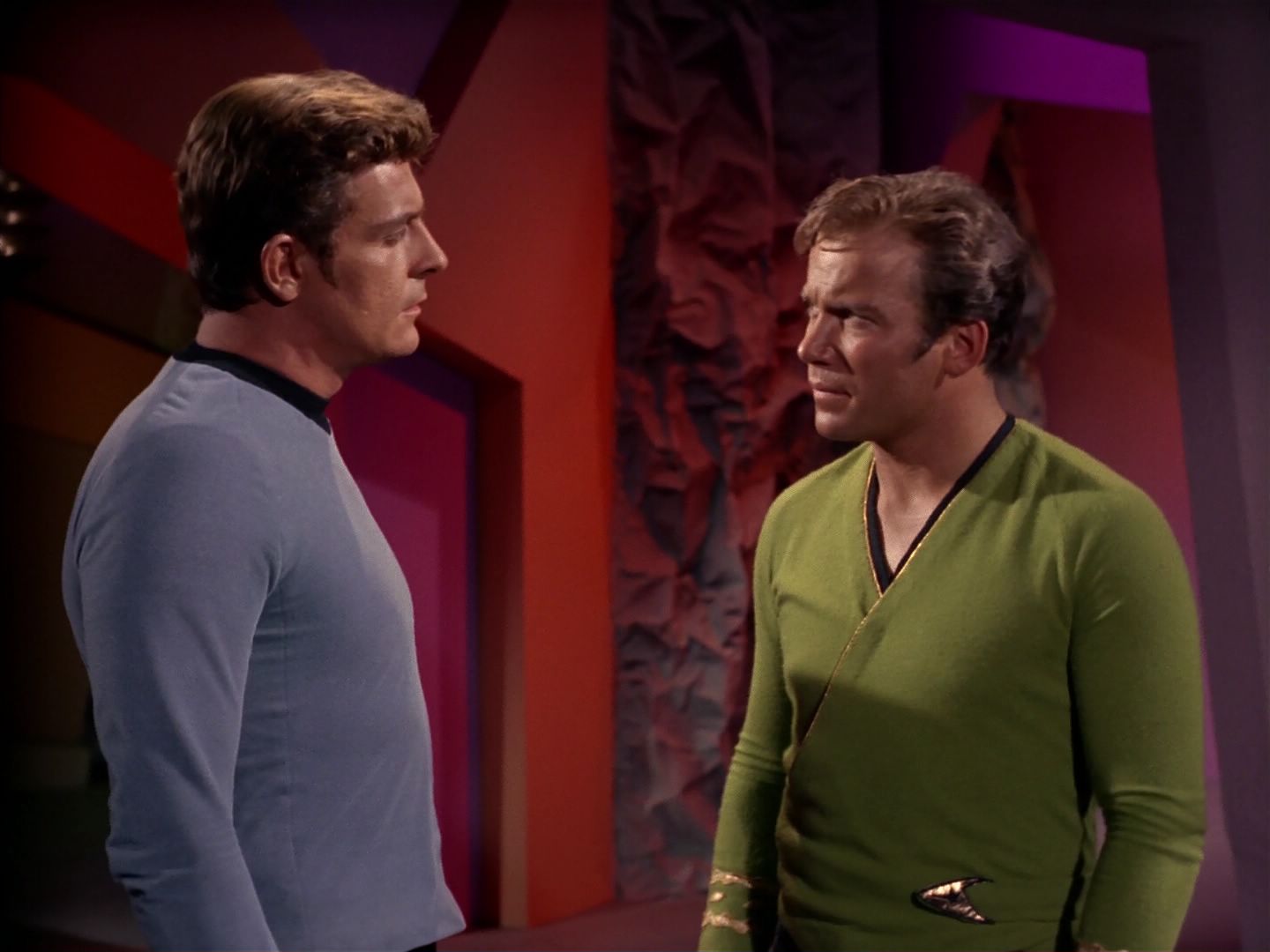 ariane179254_StarTrek_2x08_IMudd_1279.jpg