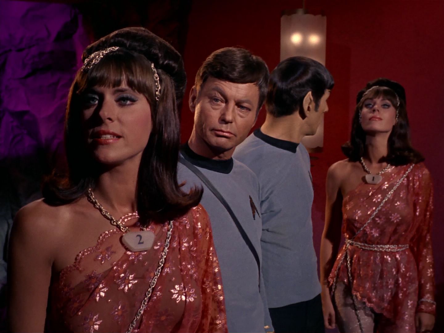 ariane179254_StarTrek_2x08_IMudd_1300.jpg
