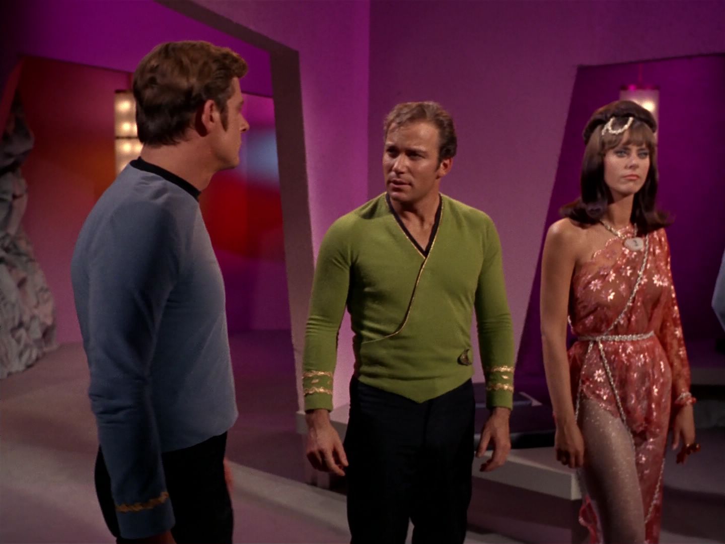 ariane179254_StarTrek_2x08_IMudd_1308.jpg