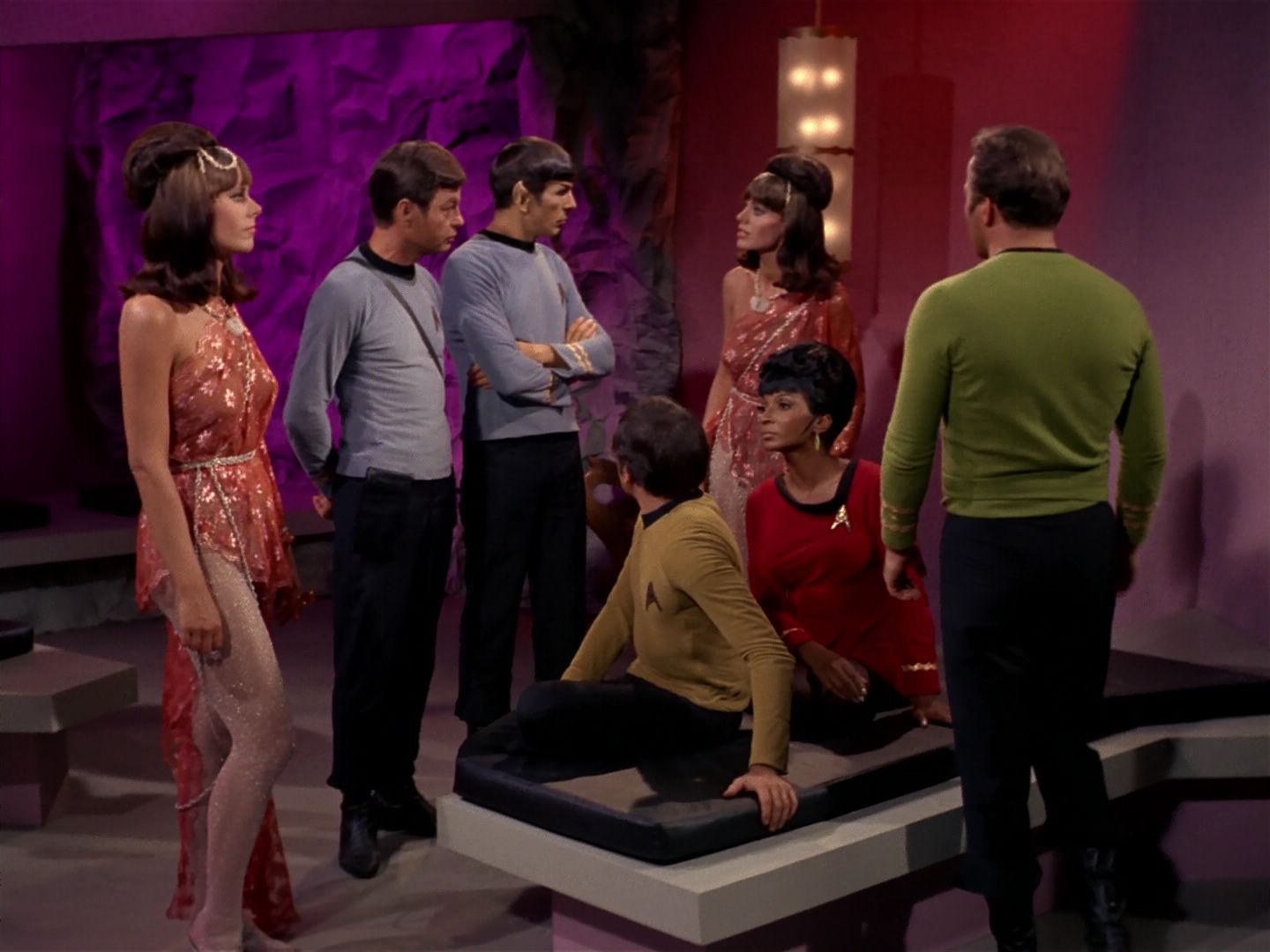 ariane179254_StarTrek_2x08_IMudd_1314.jpg