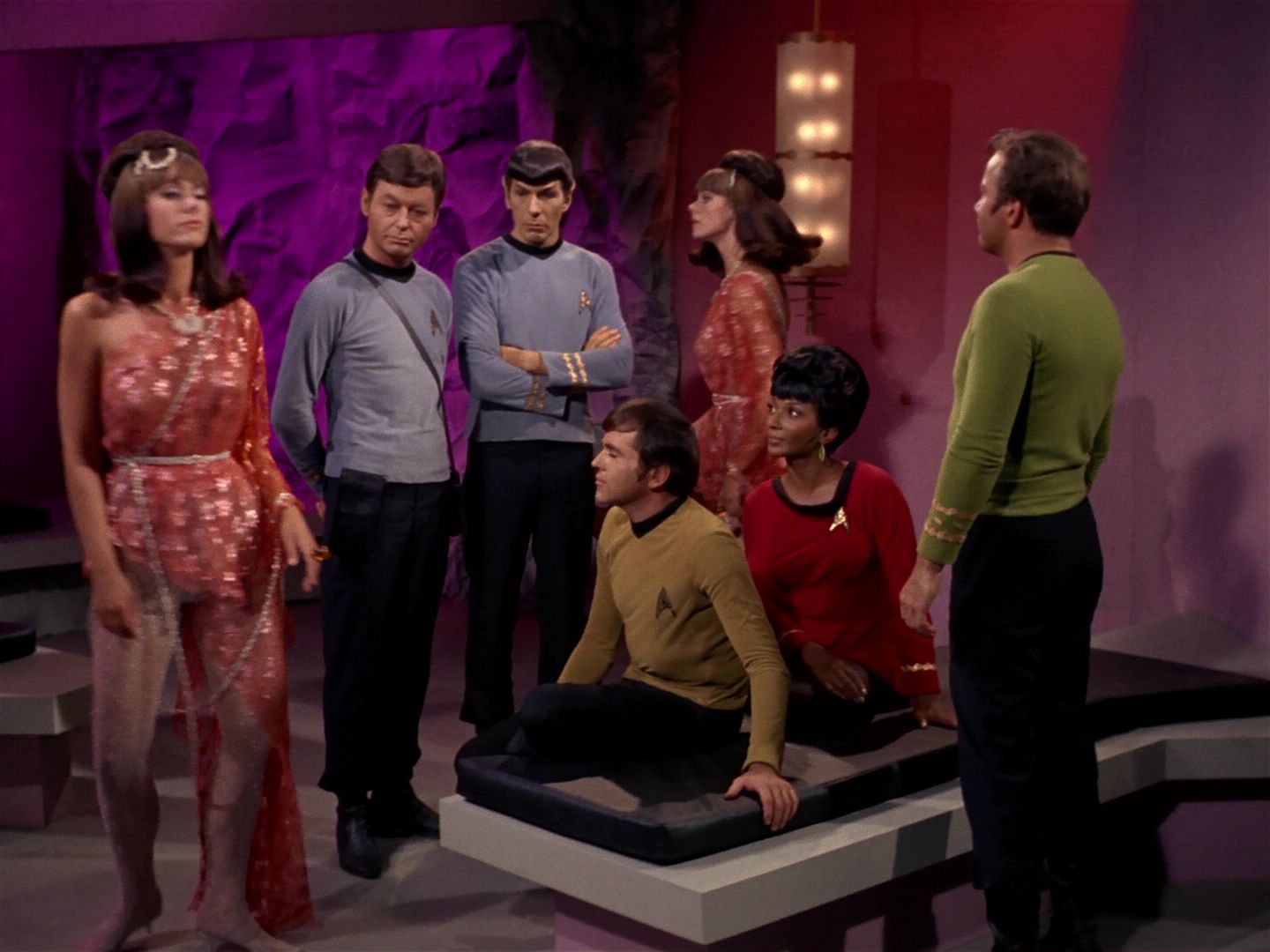 ariane179254_StarTrek_2x08_IMudd_1337.jpg