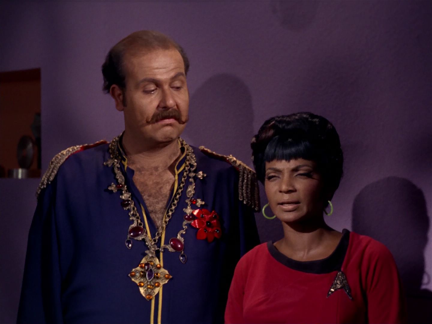 ariane179254_StarTrek_2x08_IMudd_1474.jpg