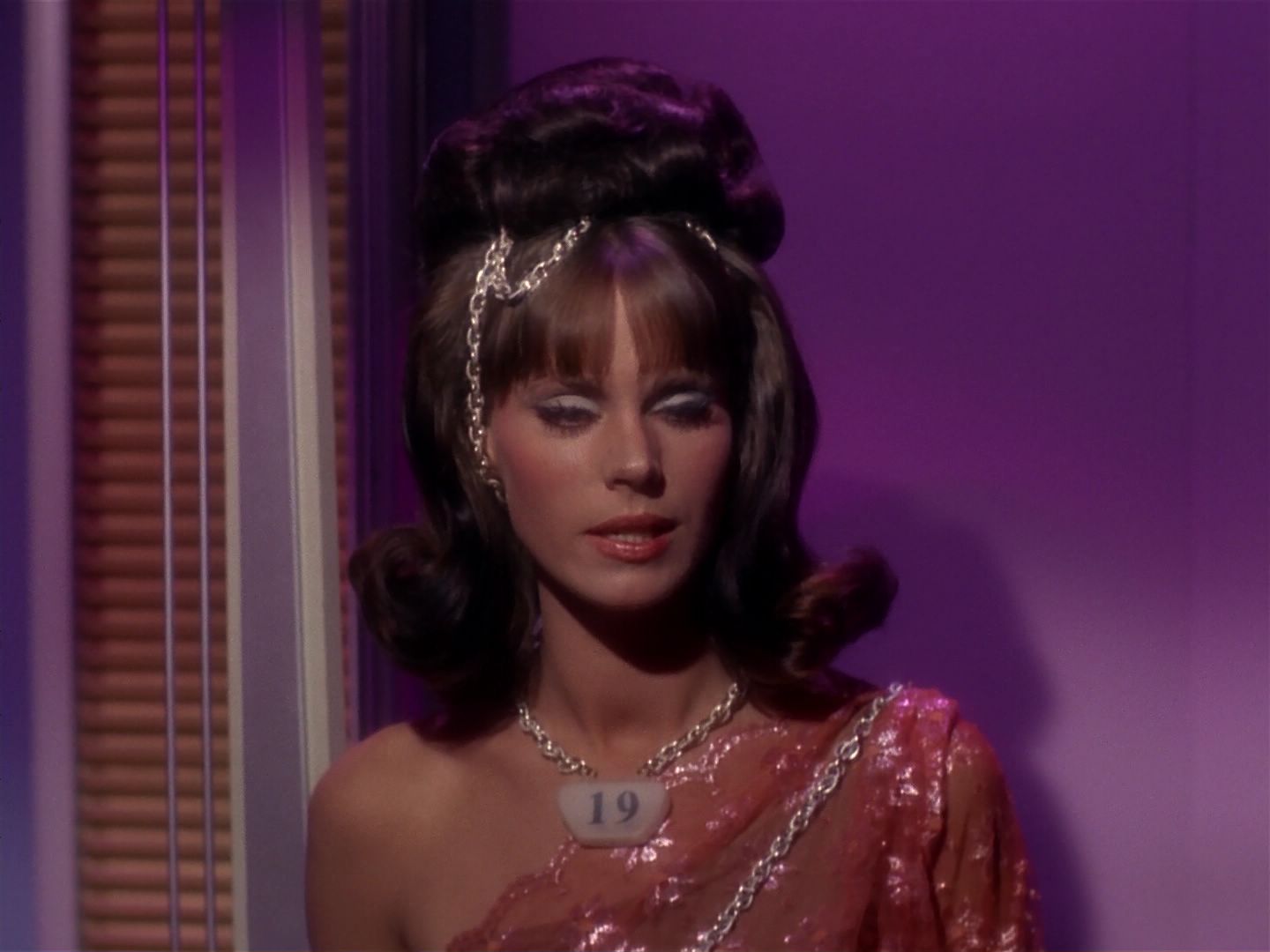 ariane179254_StarTrek_2x08_IMudd_1482.jpg