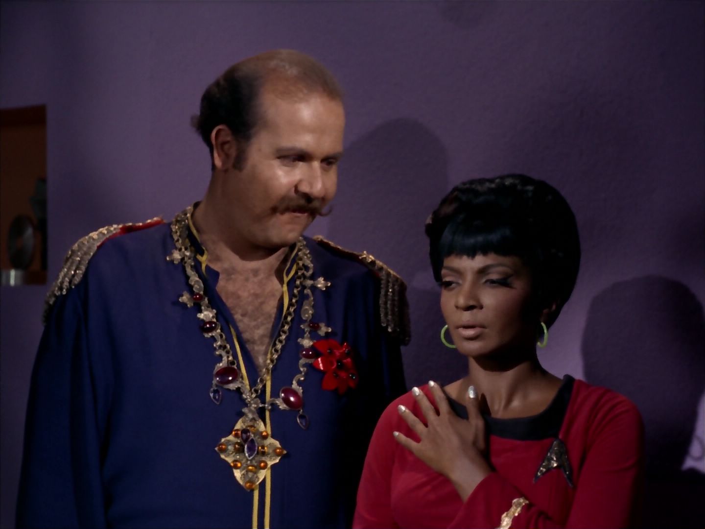 ariane179254_StarTrek_2x08_IMudd_1501.jpg
