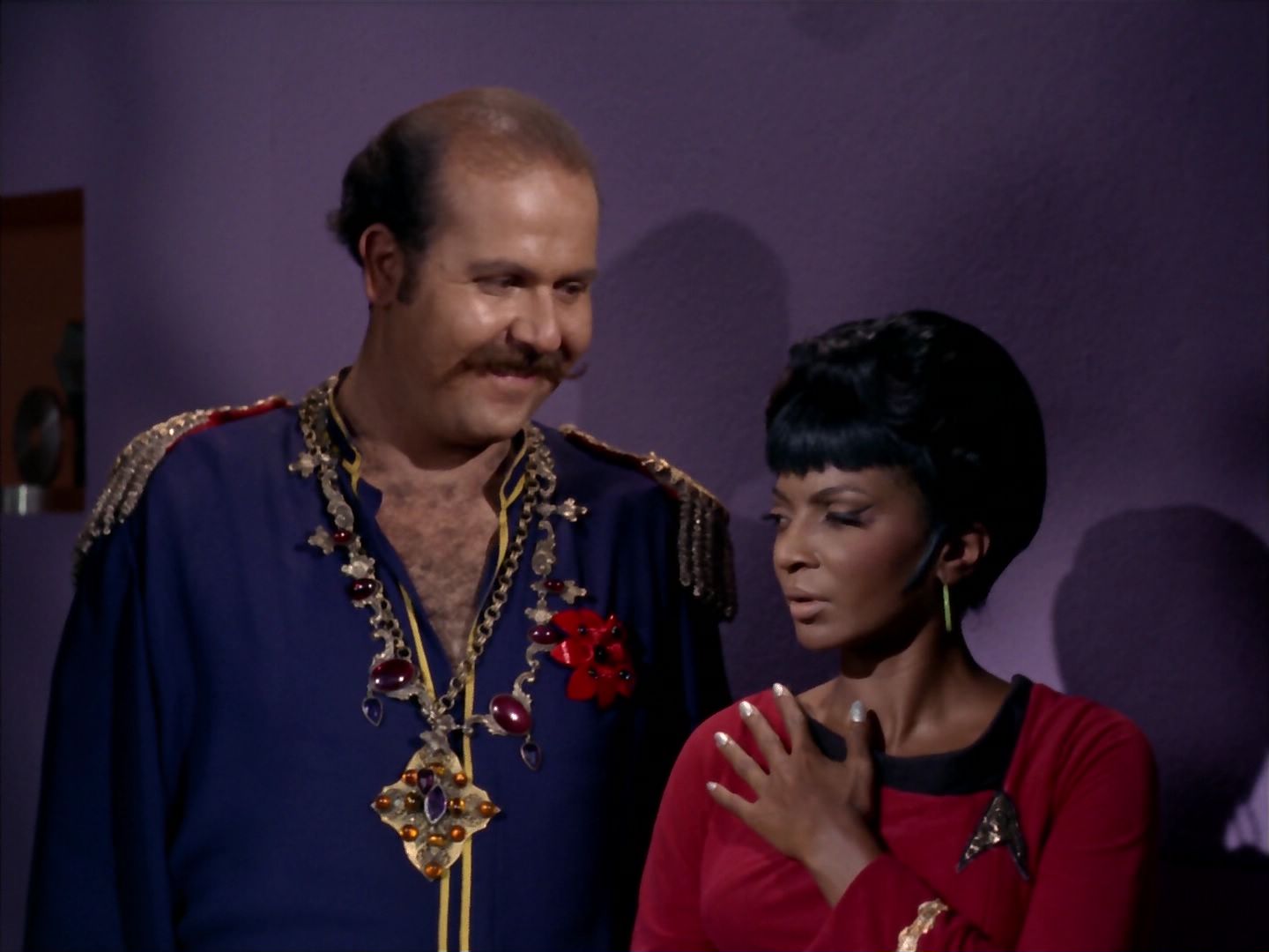 ariane179254_StarTrek_2x08_IMudd_1502.jpg