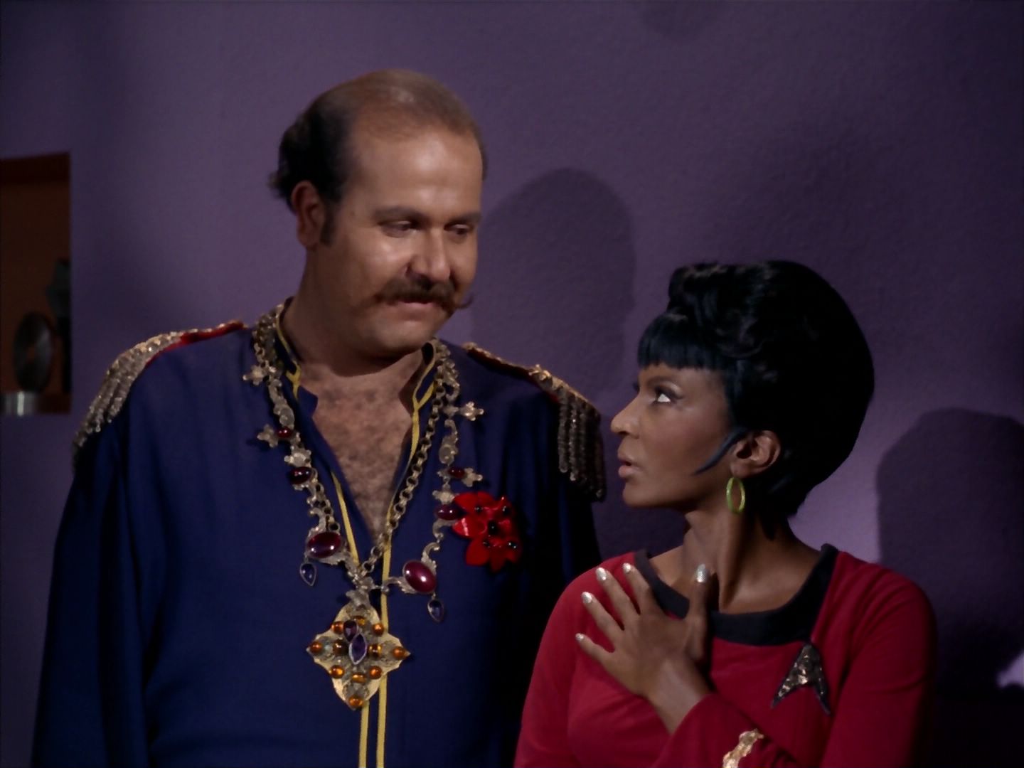 ariane179254_StarTrek_2x08_IMudd_1503.jpg