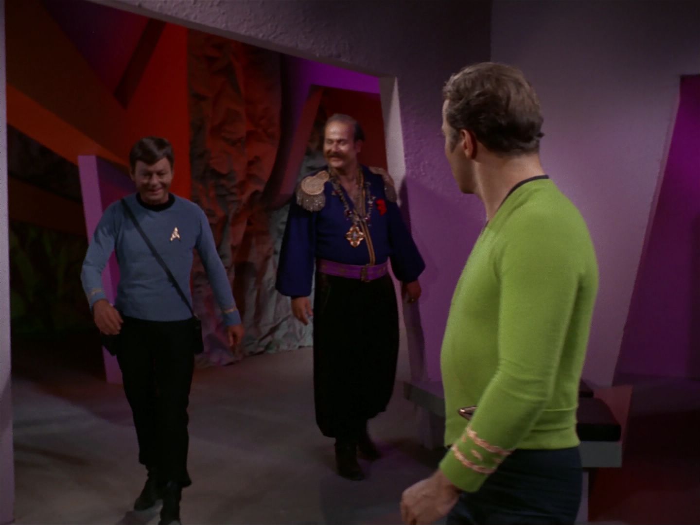ariane179254_StarTrek_2x08_IMudd_1520.jpg
