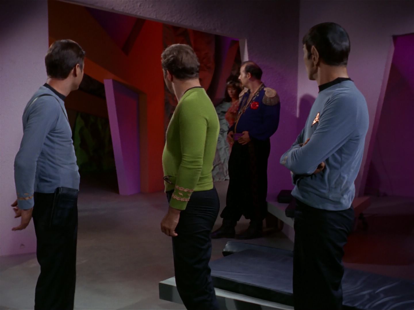 ariane179254_StarTrek_2x08_IMudd_1540.jpg