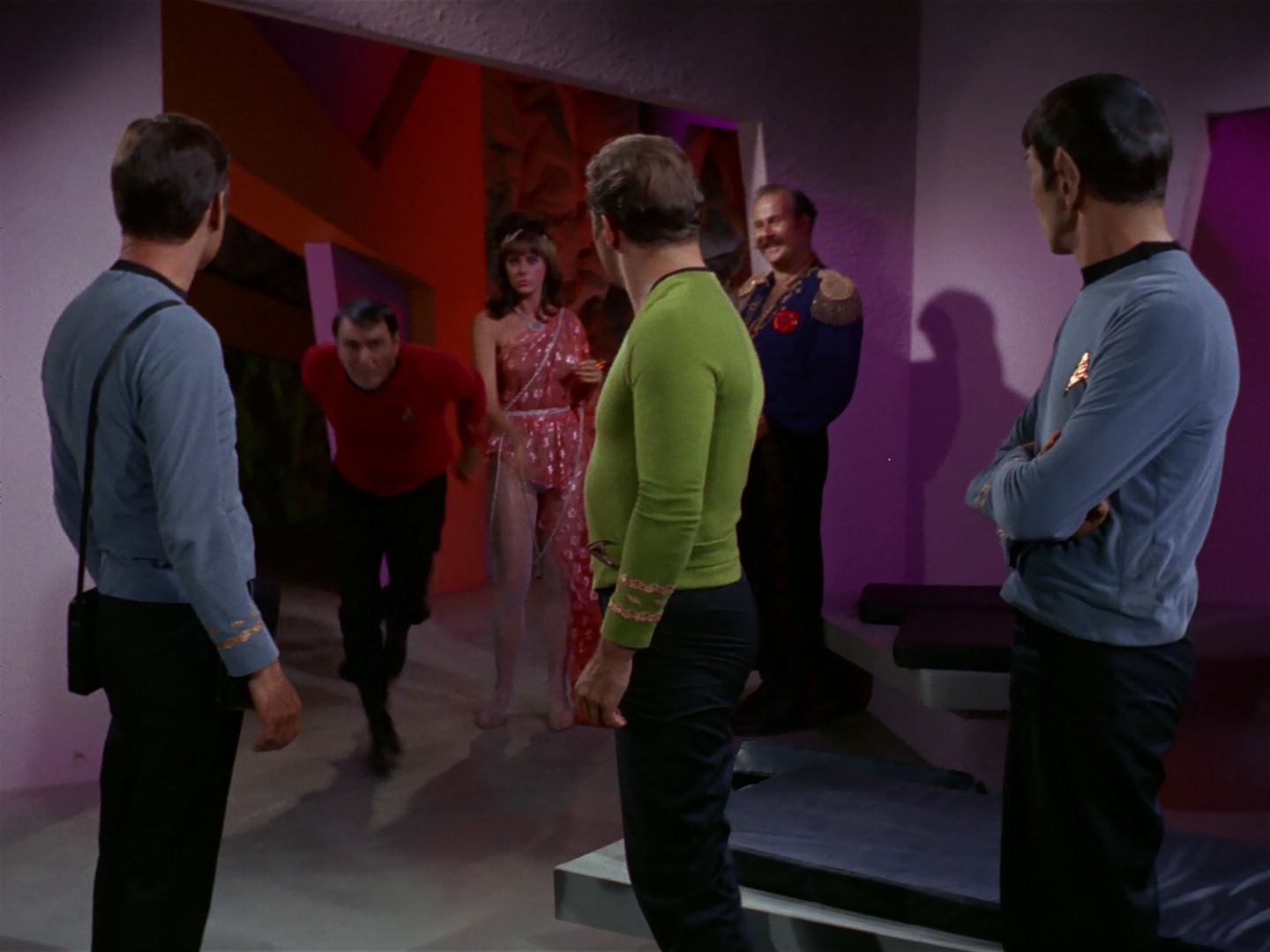 ariane179254_StarTrek_2x08_IMudd_1543.jpg