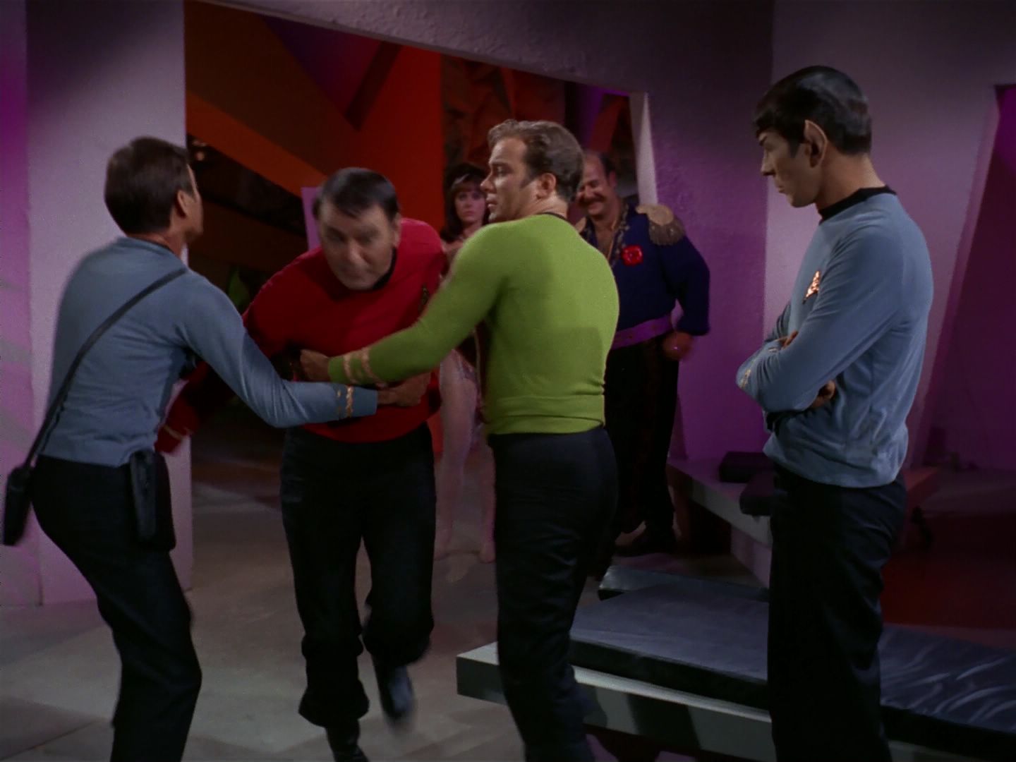 ariane179254_StarTrek_2x08_IMudd_1544.jpg