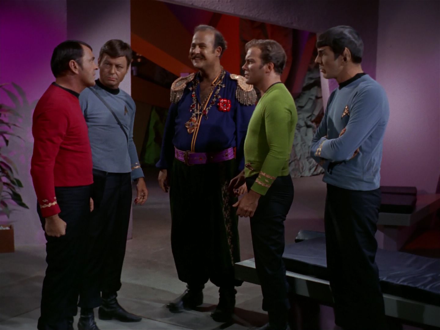 ariane179254_StarTrek_2x08_IMudd_1551.jpg