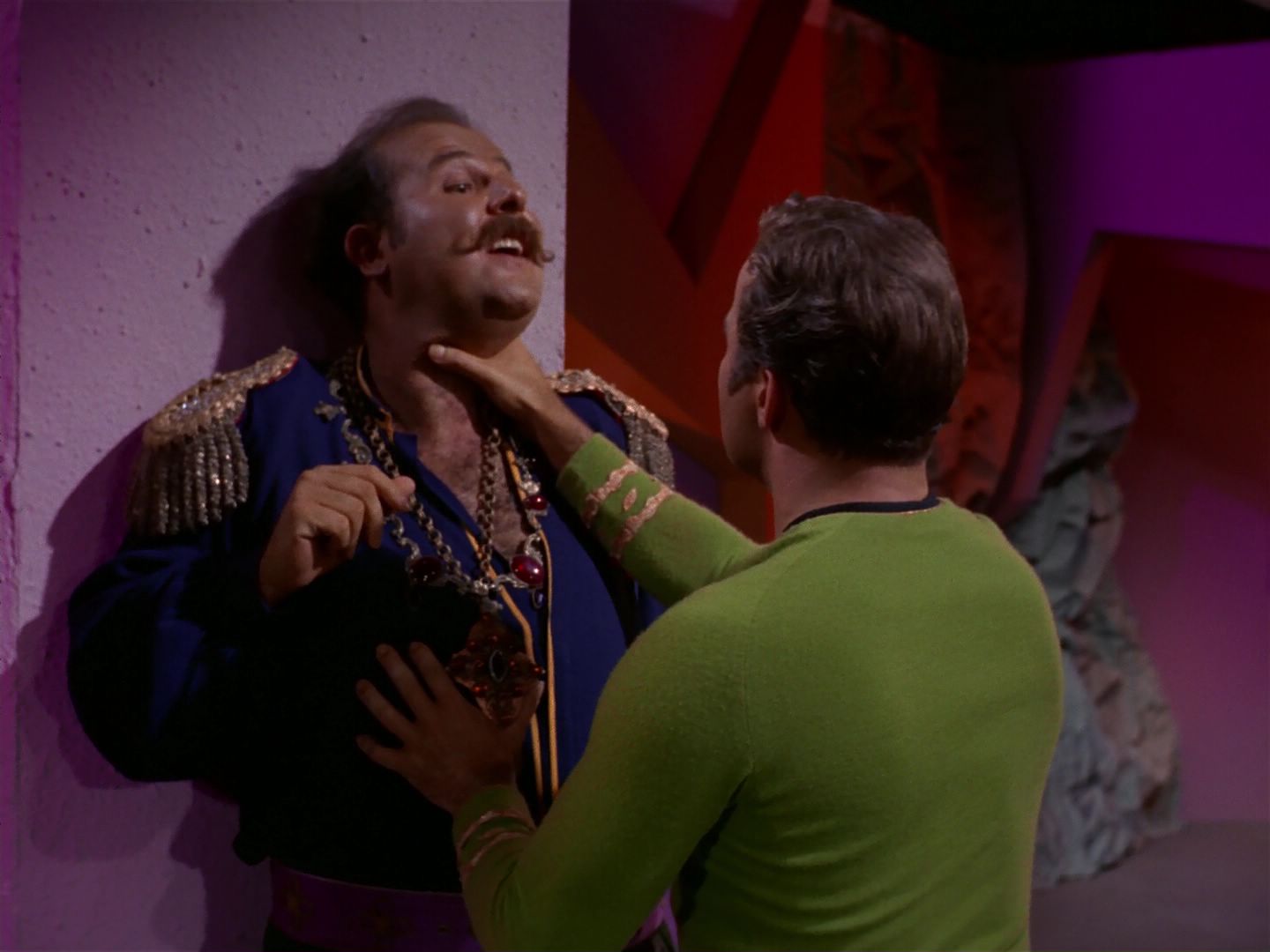 ariane179254_StarTrek_2x08_IMudd_1588.jpg
