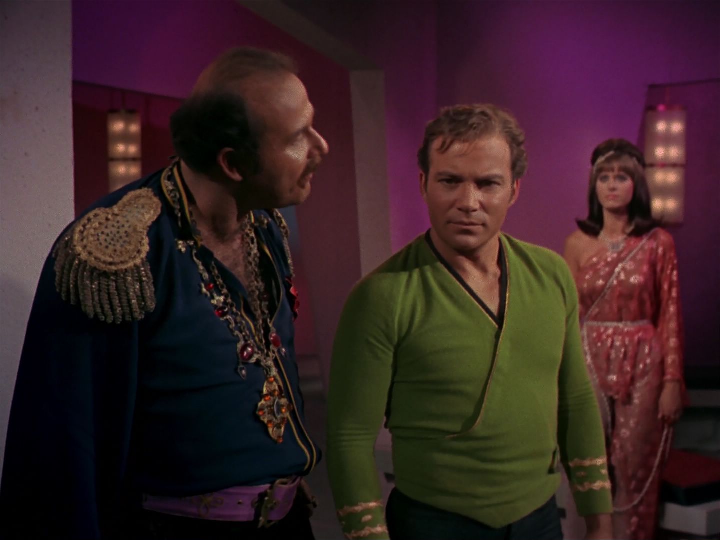ariane179254_StarTrek_2x08_IMudd_1625.jpg