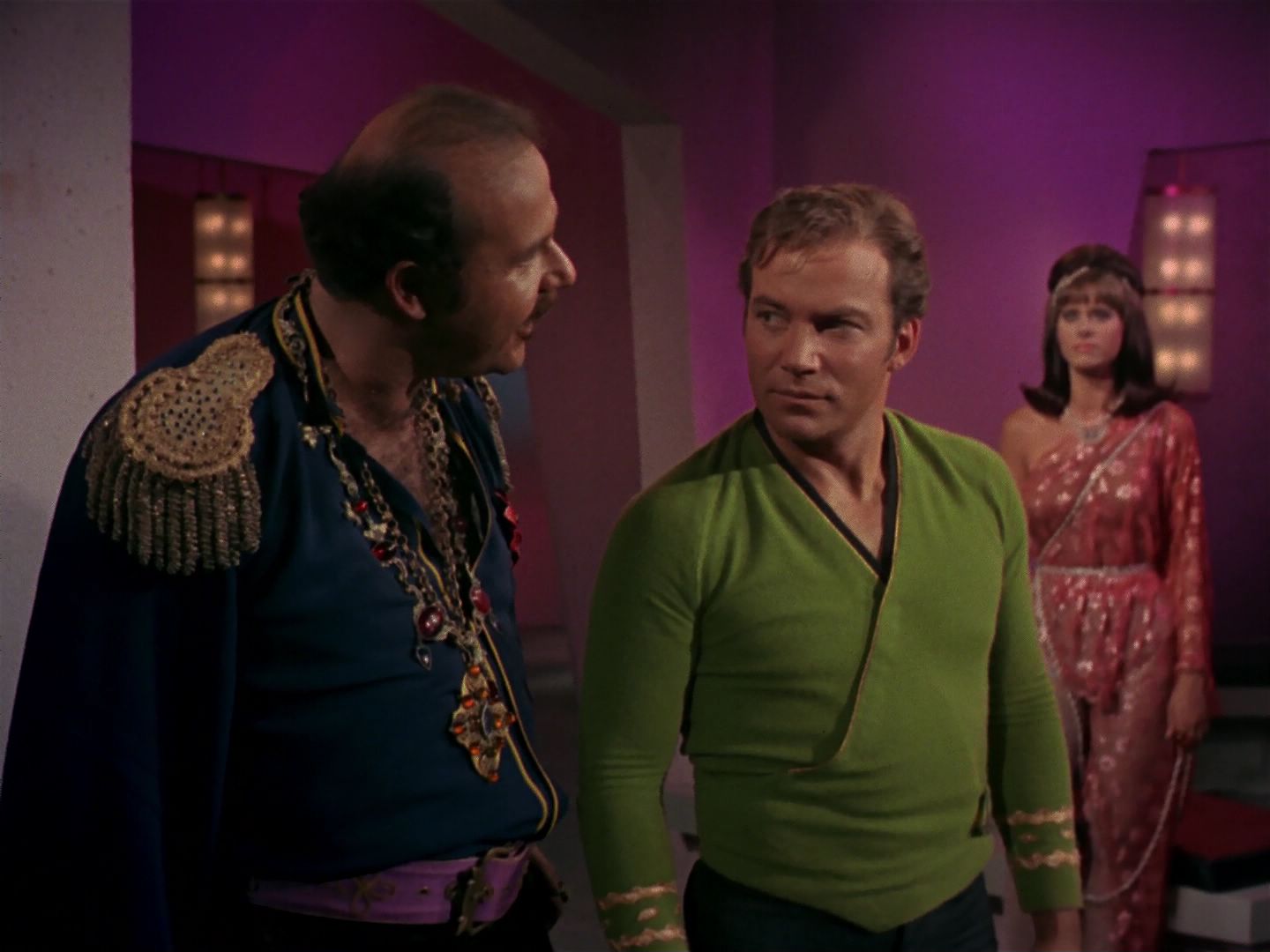 ariane179254_StarTrek_2x08_IMudd_1626.jpg