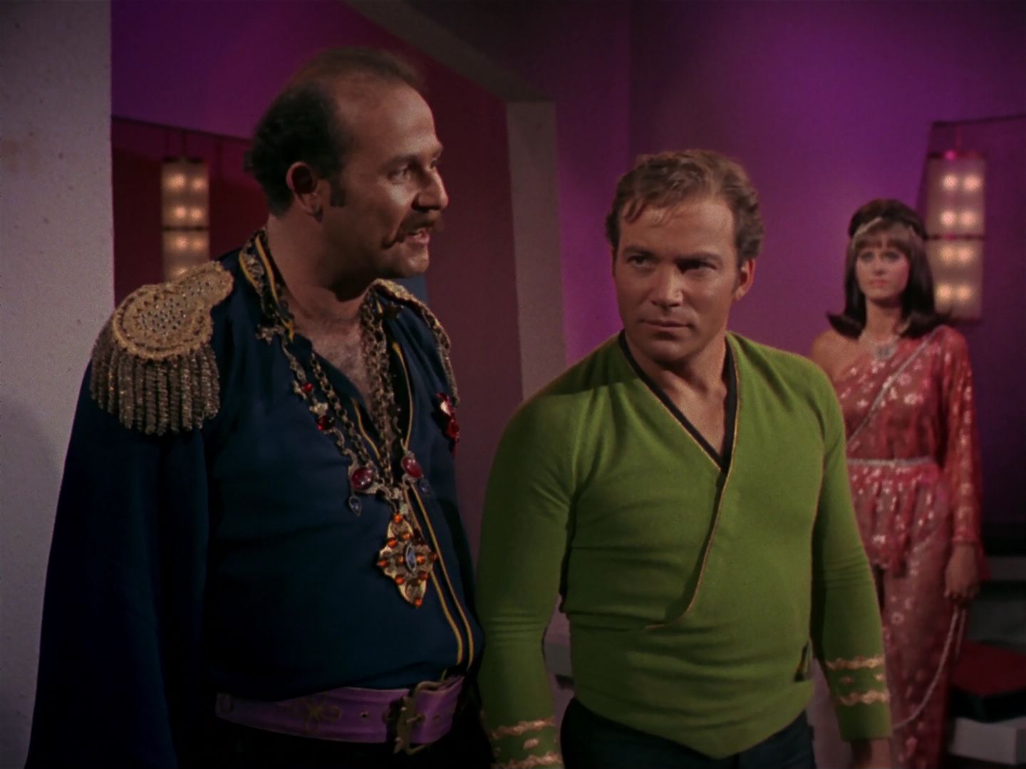 ariane179254_StarTrek_2x08_IMudd_1628.jpg