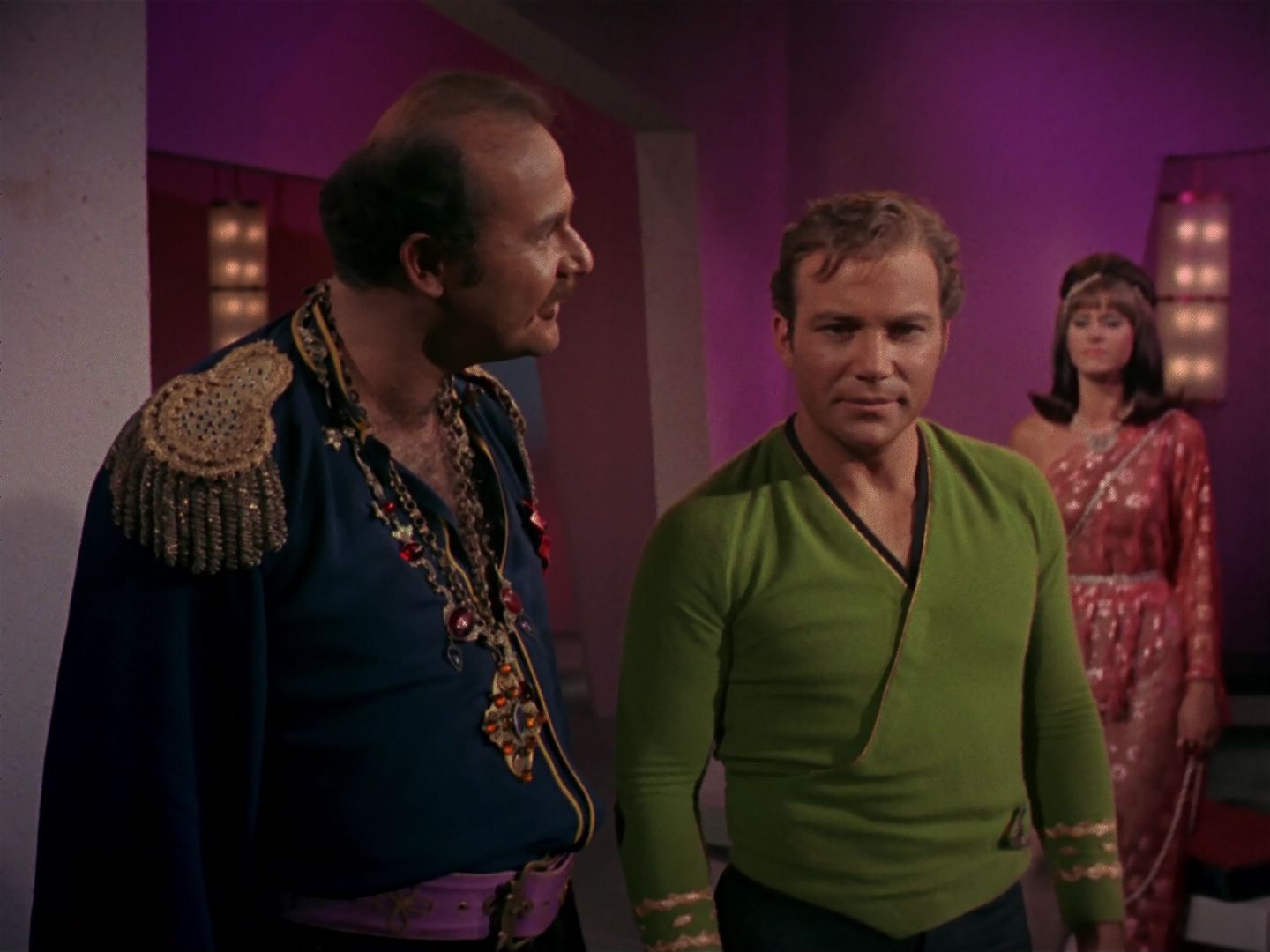 ariane179254_StarTrek_2x08_IMudd_1636.jpg