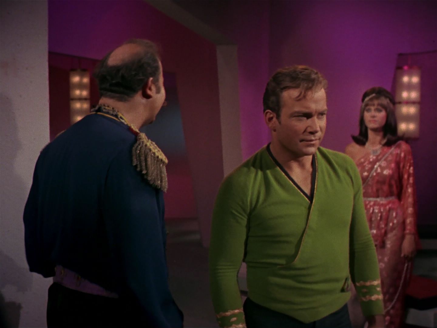 ariane179254_StarTrek_2x08_IMudd_1638.jpg
