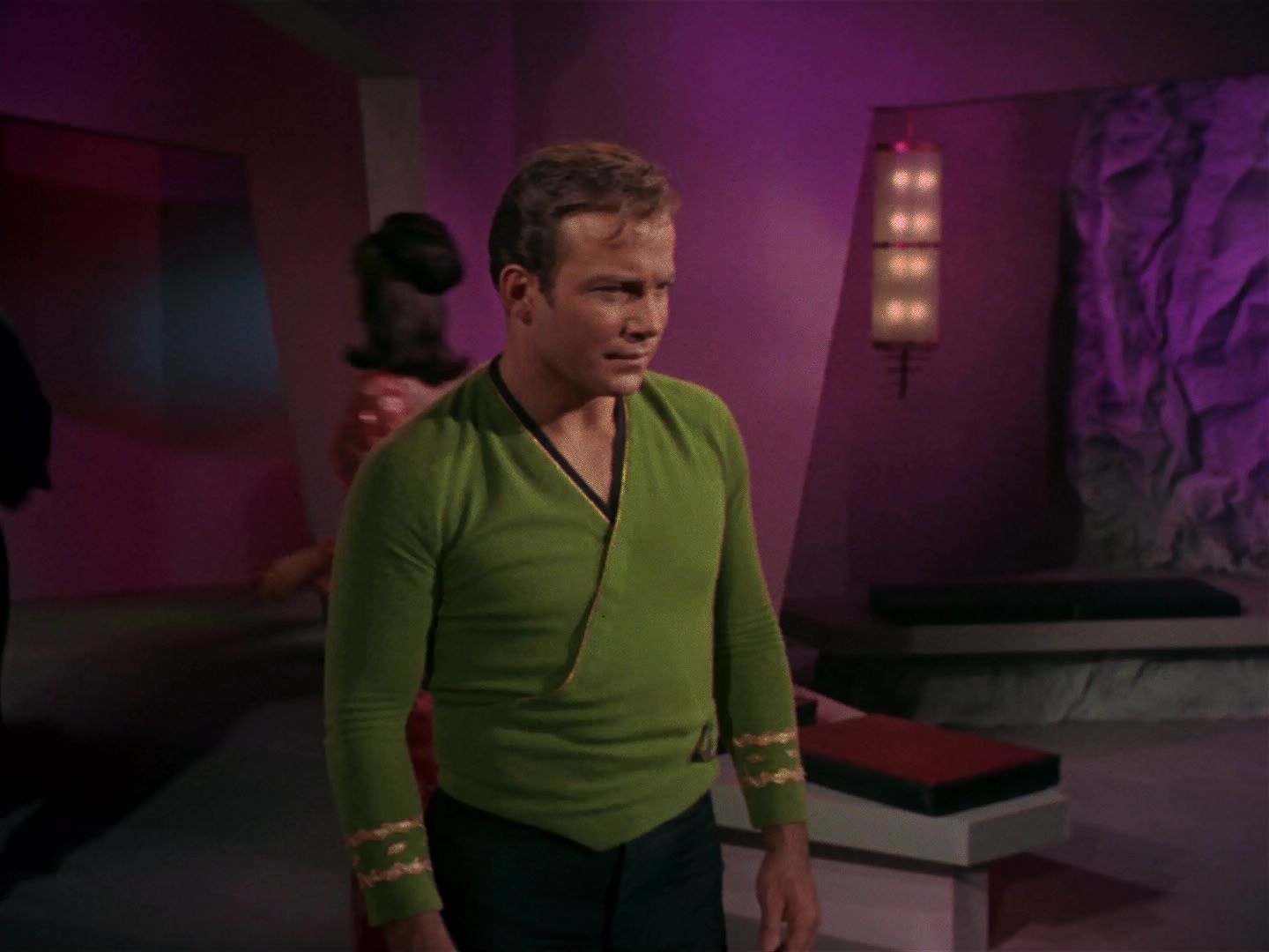 ariane179254_StarTrek_2x08_IMudd_1640.jpg
