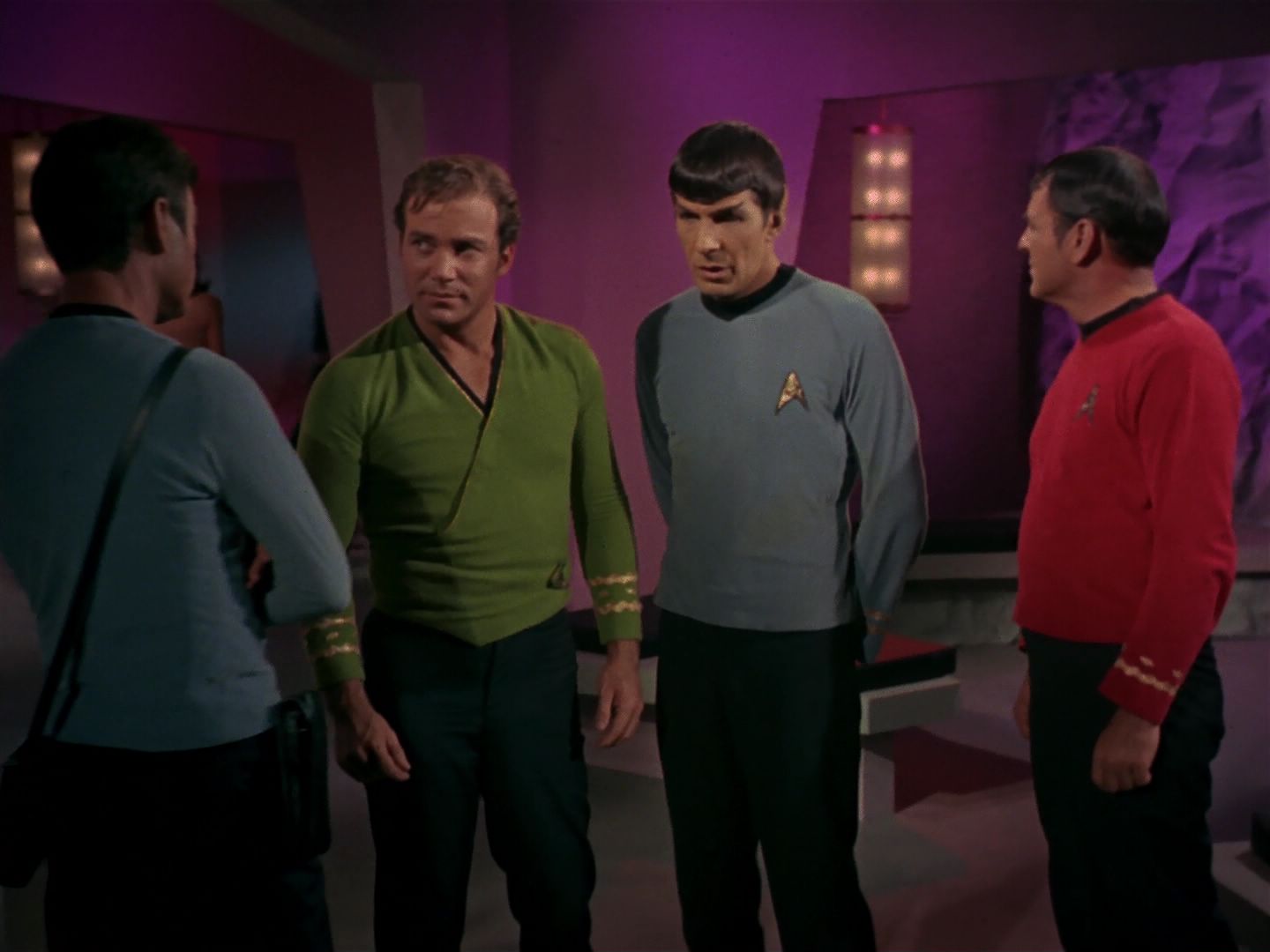ariane179254_StarTrek_2x08_IMudd_1643.jpg