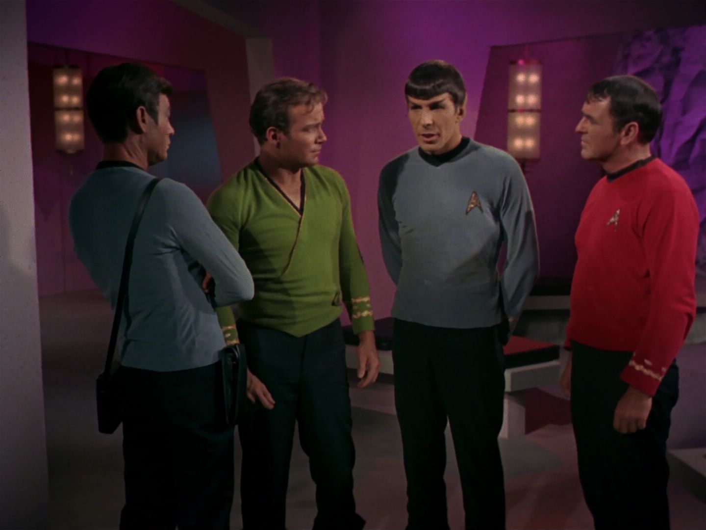 ariane179254_StarTrek_2x08_IMudd_1645.jpg