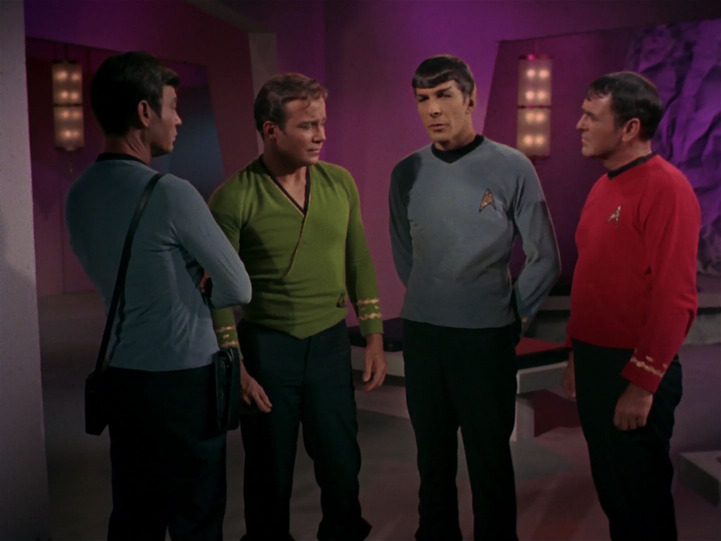 ariane179254_StarTrek_2x08_IMudd_1648.jpg