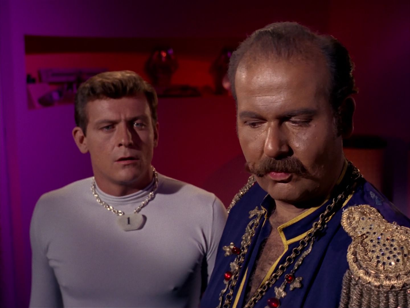 ariane179254_StarTrek_2x08_IMudd_1789.jpg