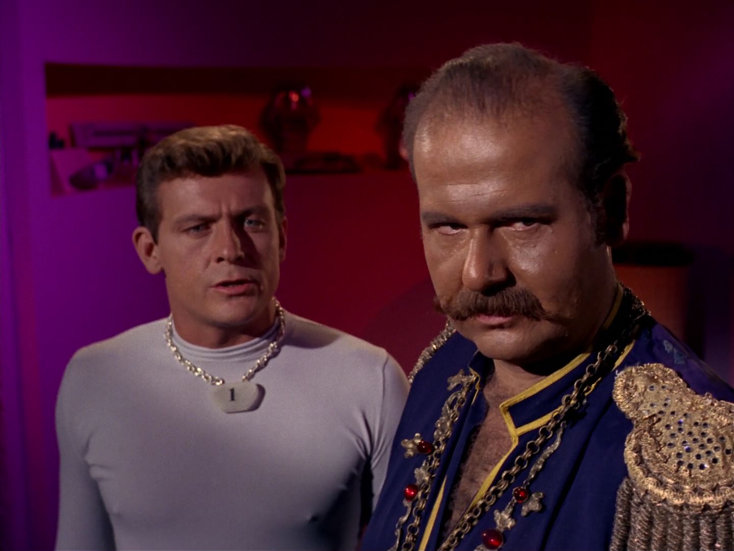 ariane179254_StarTrek_2x08_IMudd_1790.jpg