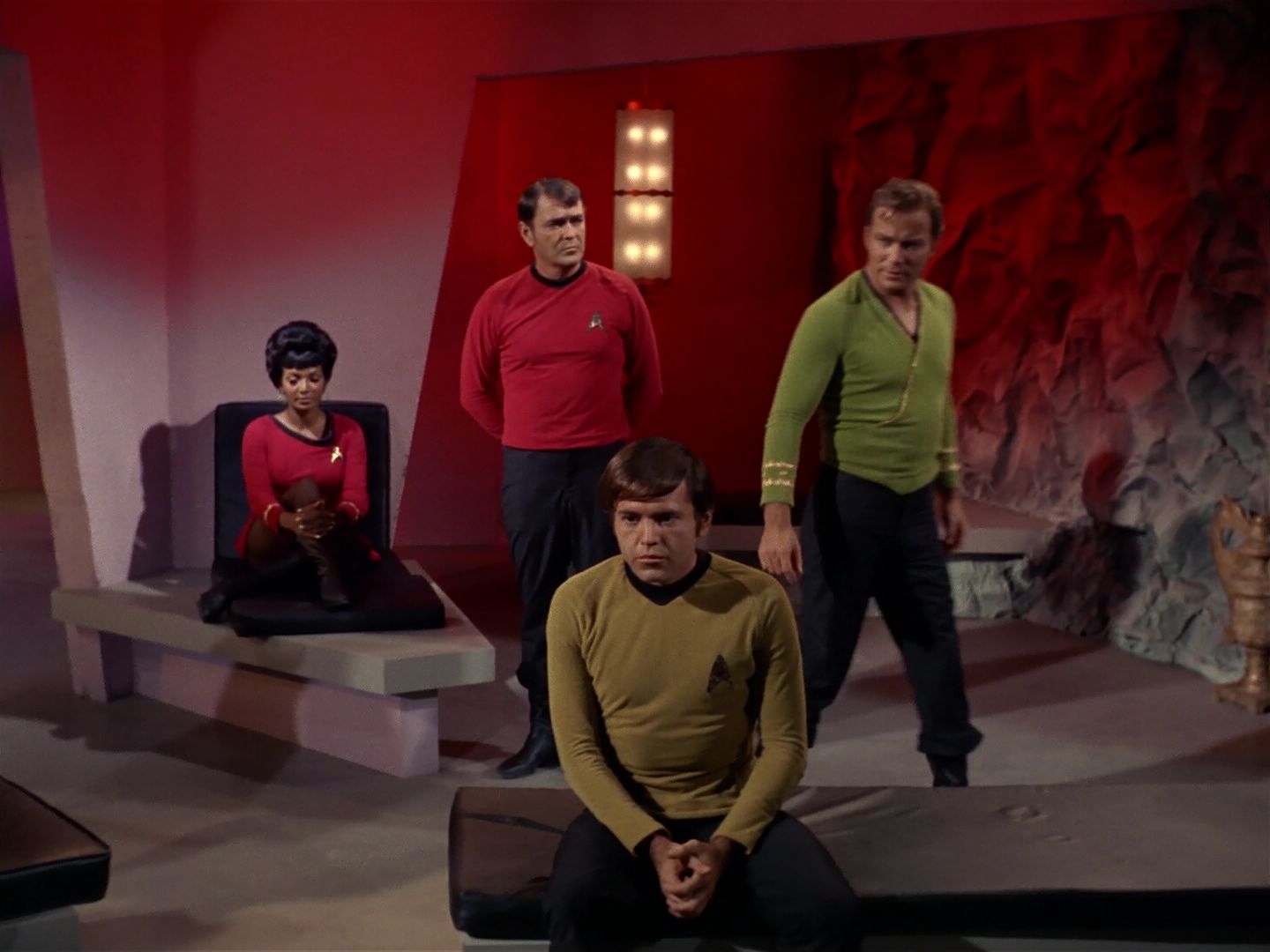 ariane179254_StarTrek_2x08_IMudd_1851.jpg