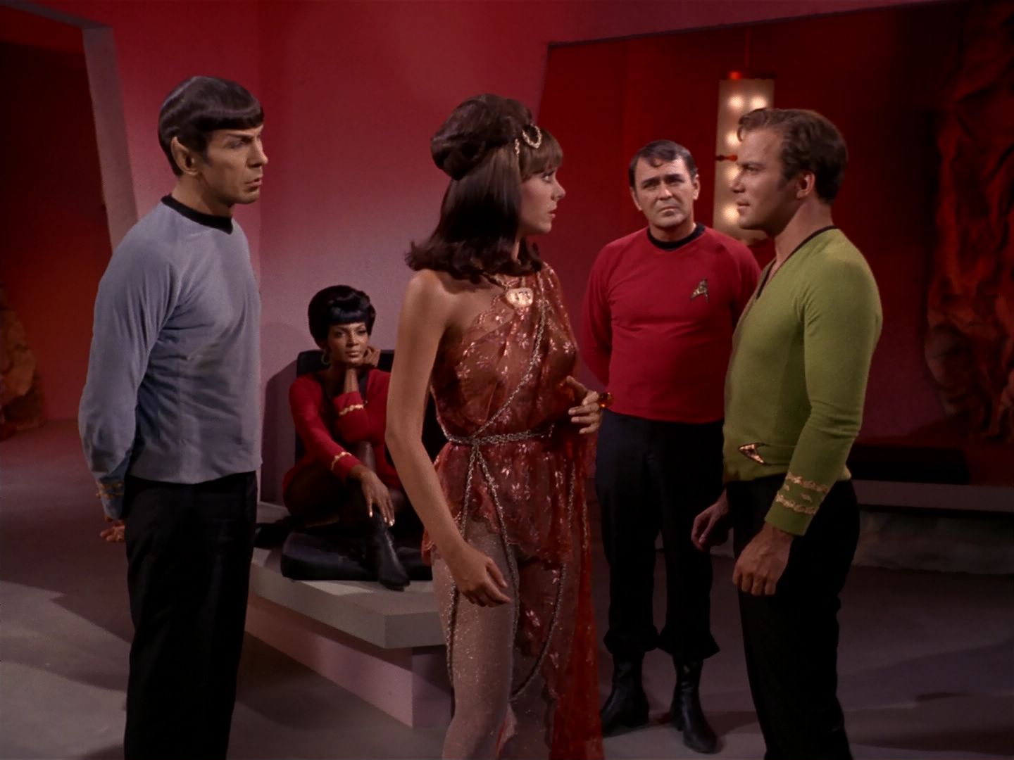 ariane179254_StarTrek_2x08_IMudd_1903.jpg