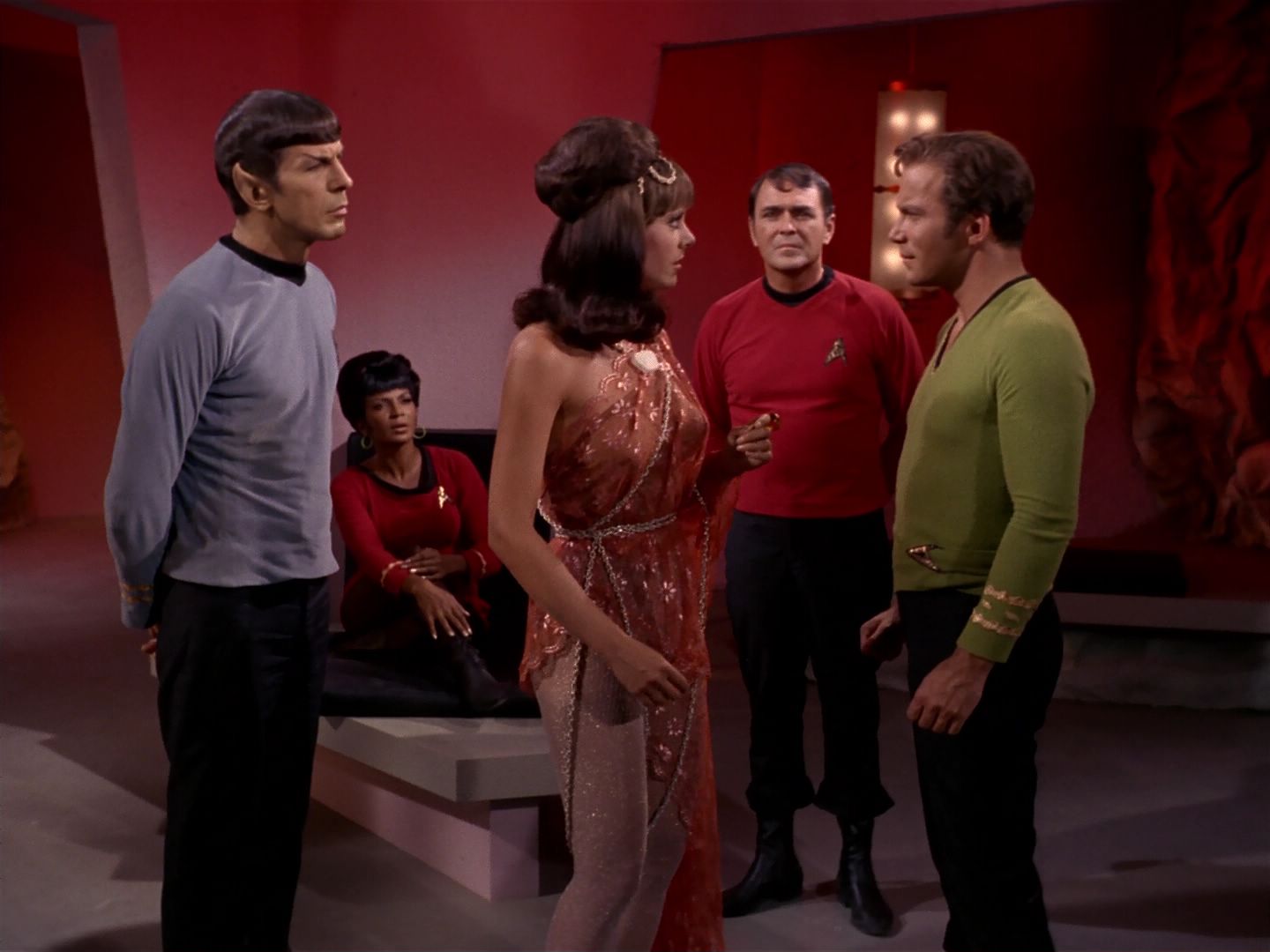 ariane179254_StarTrek_2x08_IMudd_1938.jpg