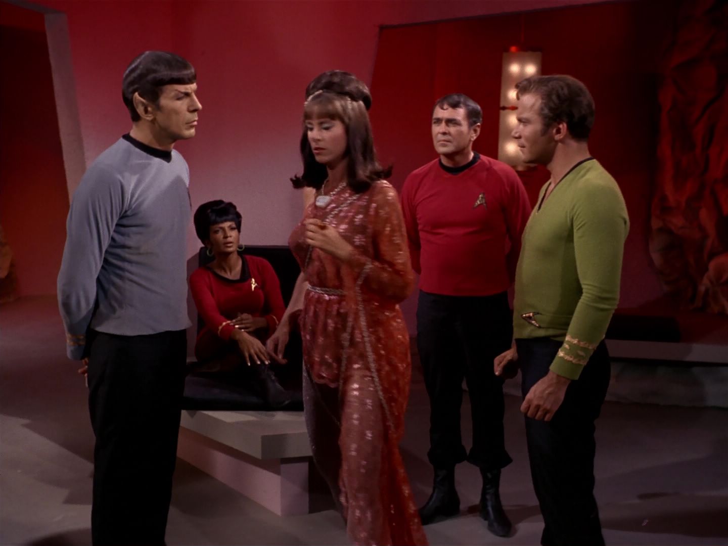 ariane179254_StarTrek_2x08_IMudd_1939.jpg