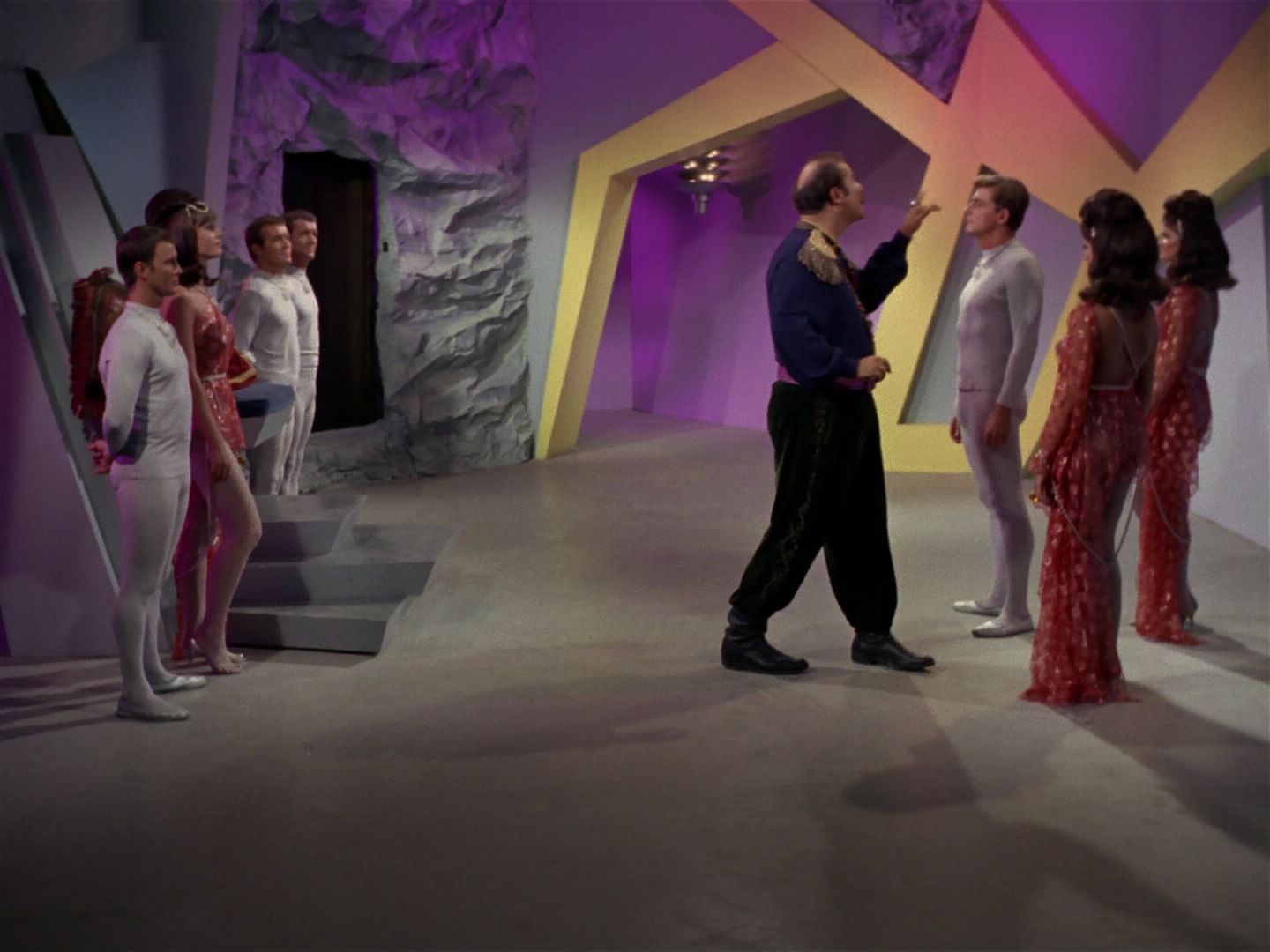 ariane179254_StarTrek_2x08_IMudd_1977.jpg
