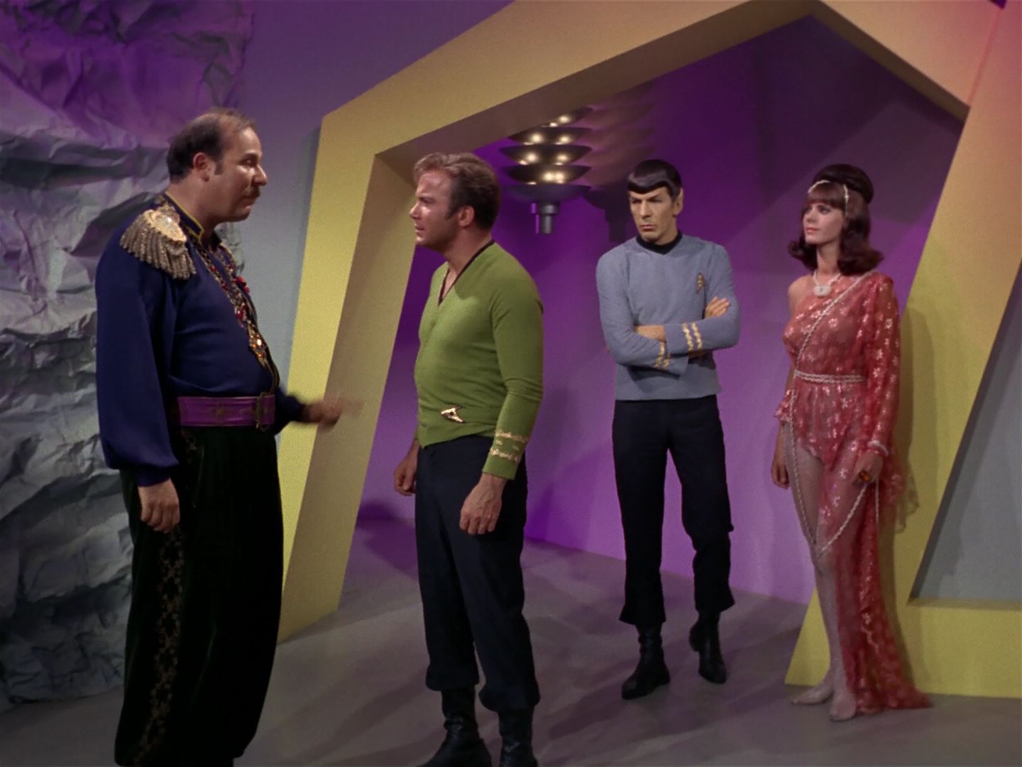 ariane179254_StarTrek_2x08_IMudd_1987.jpg