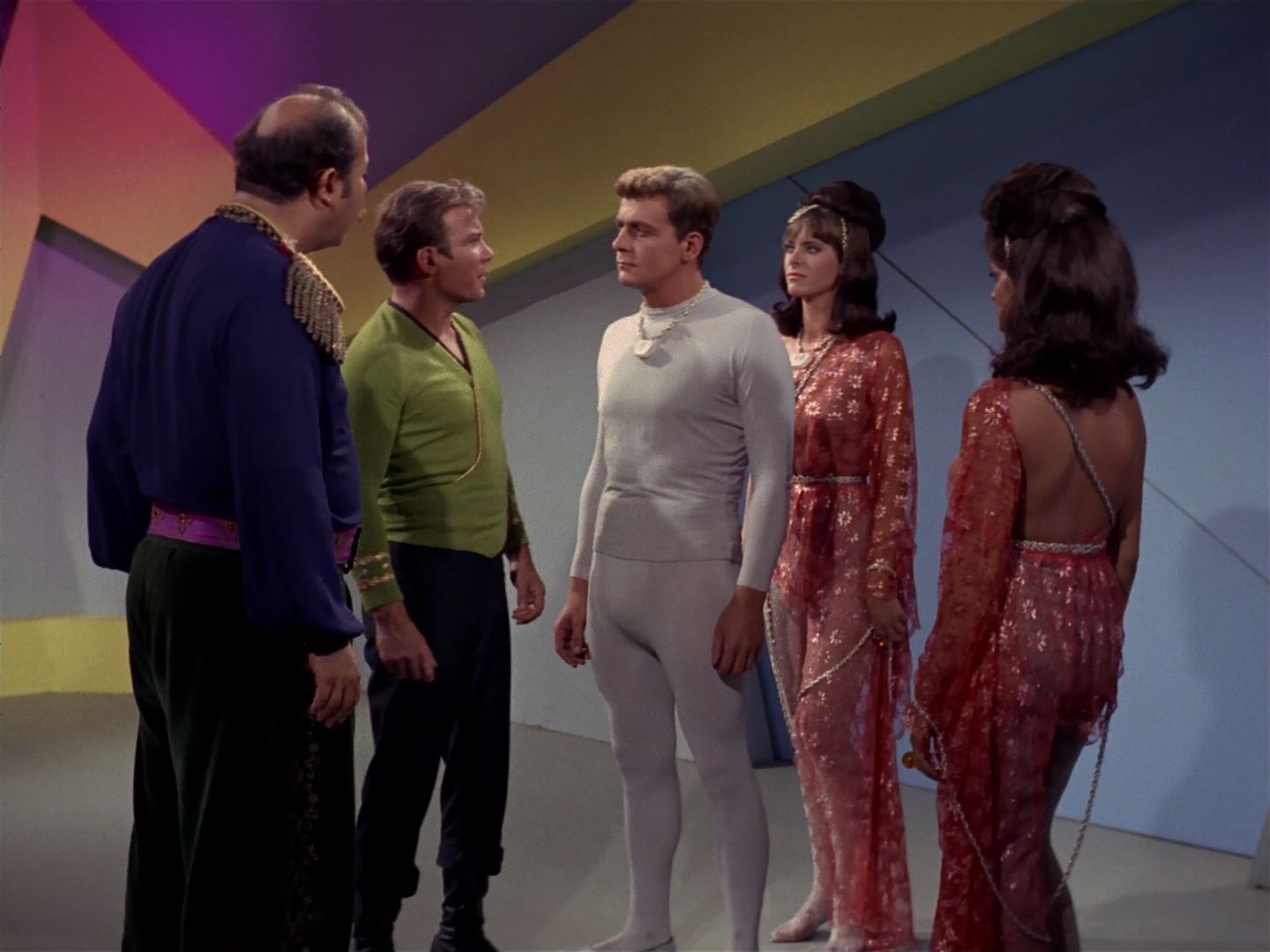 ariane179254_StarTrek_2x08_IMudd_2073.jpg
