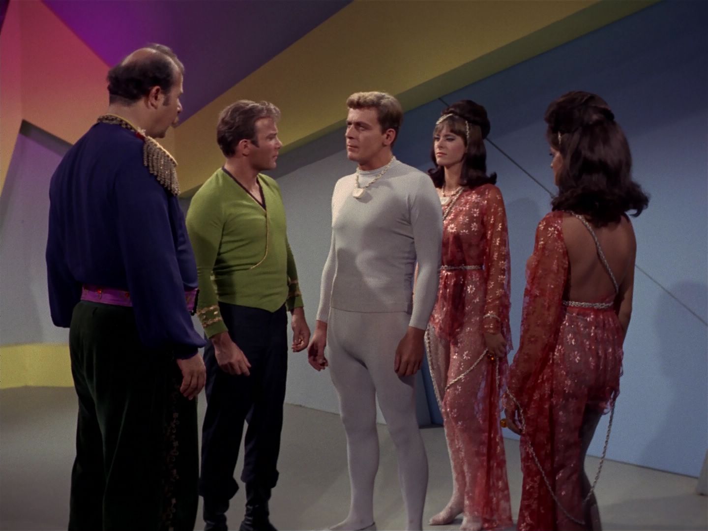 ariane179254_StarTrek_2x08_IMudd_2077.jpg