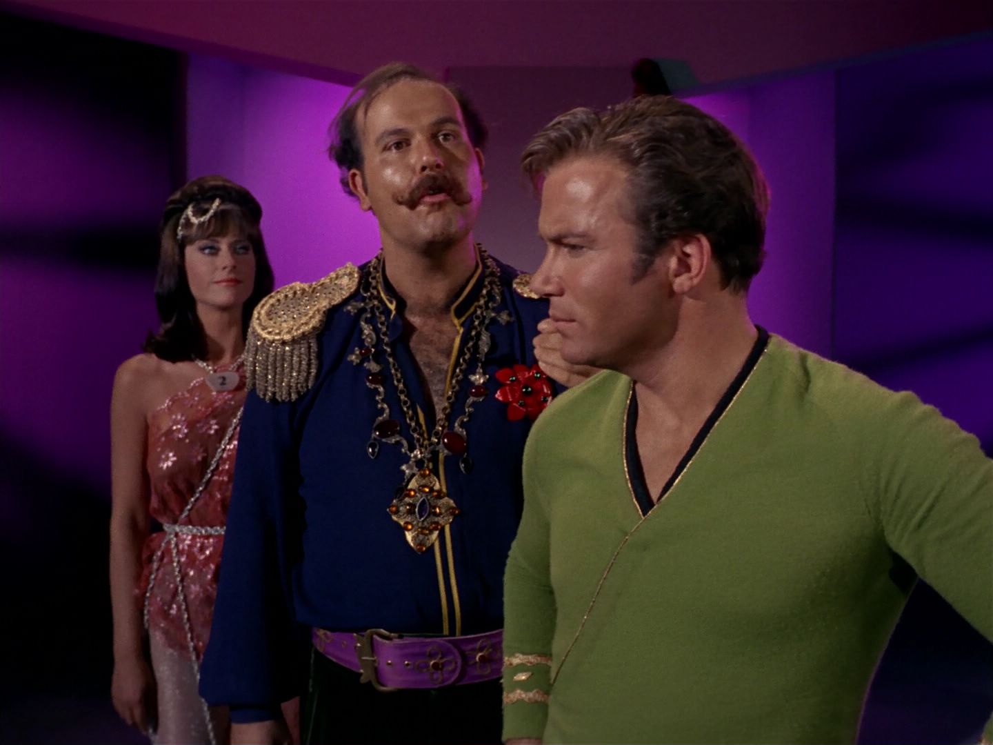ariane179254_StarTrek_2x08_IMudd_2112.jpg