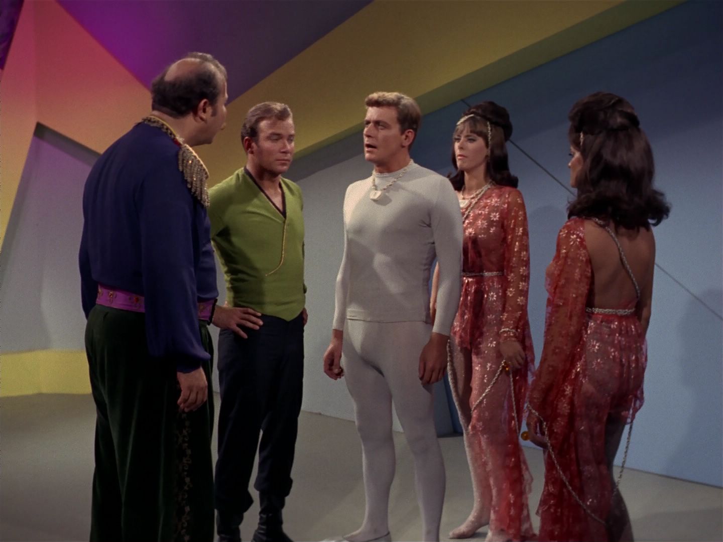 ariane179254_StarTrek_2x08_IMudd_2114.jpg