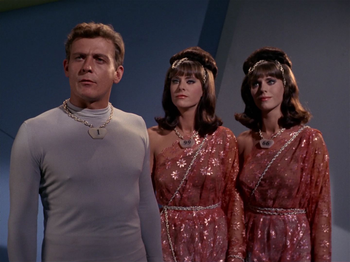 ariane179254_StarTrek_2x08_IMudd_2156.jpg