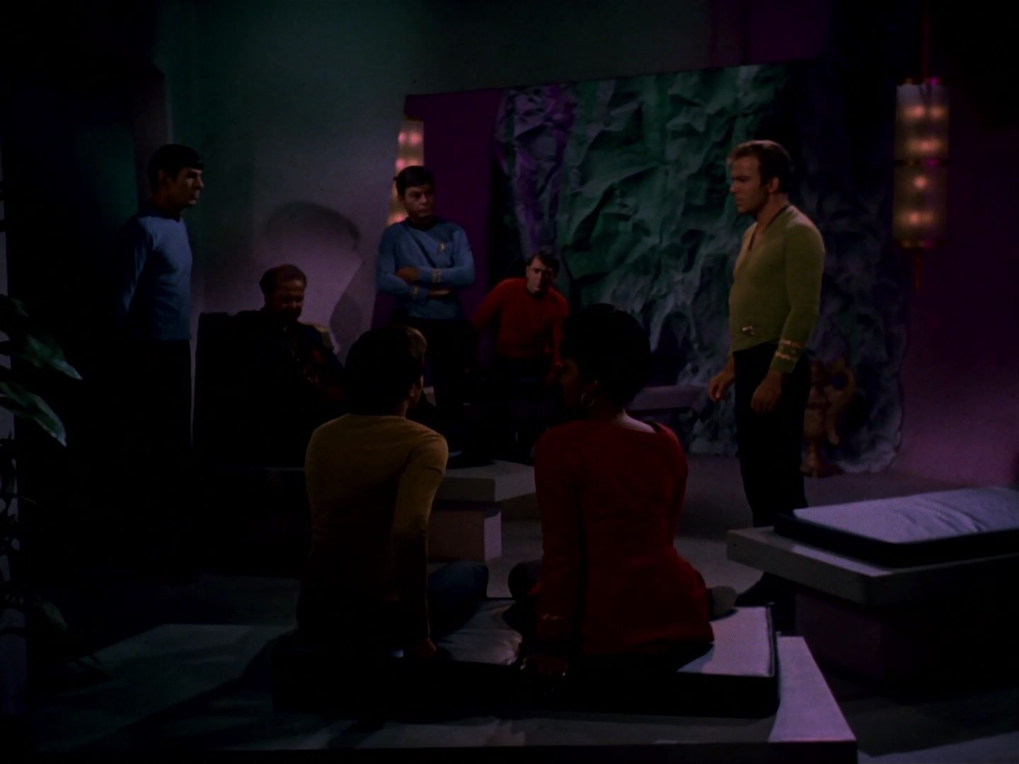 ariane179254_StarTrek_2x08_IMudd_2180.jpg