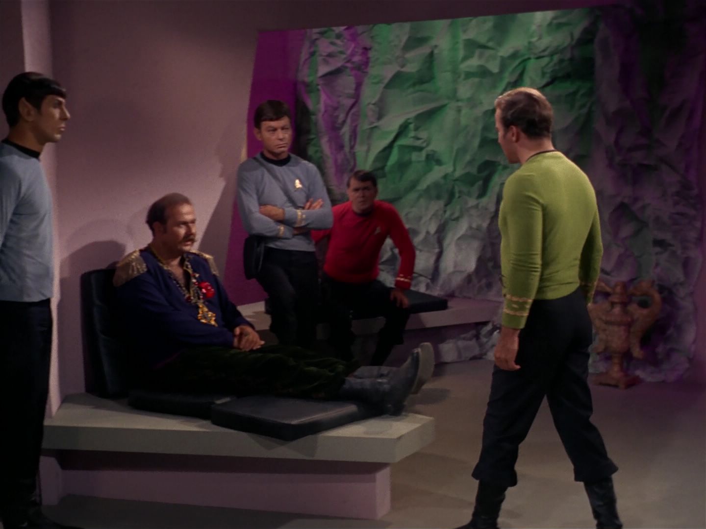 ariane179254_StarTrek_2x08_IMudd_2237.jpg