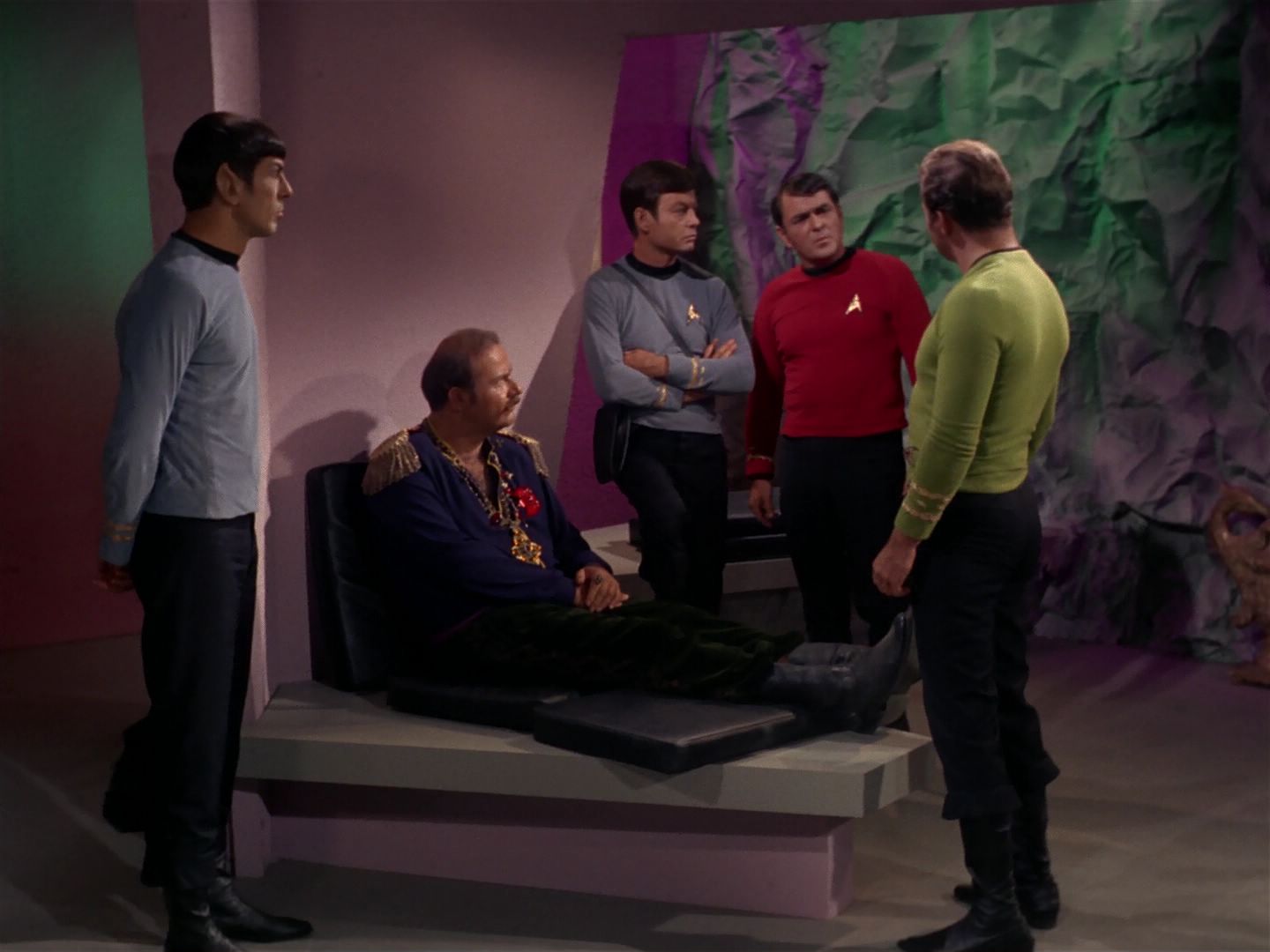 ariane179254_StarTrek_2x08_IMudd_2240.jpg