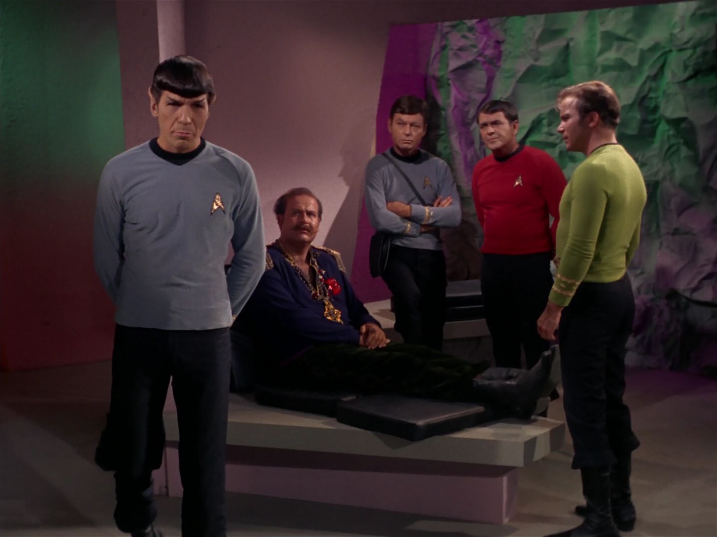 ariane179254_StarTrek_2x08_IMudd_2260.jpg