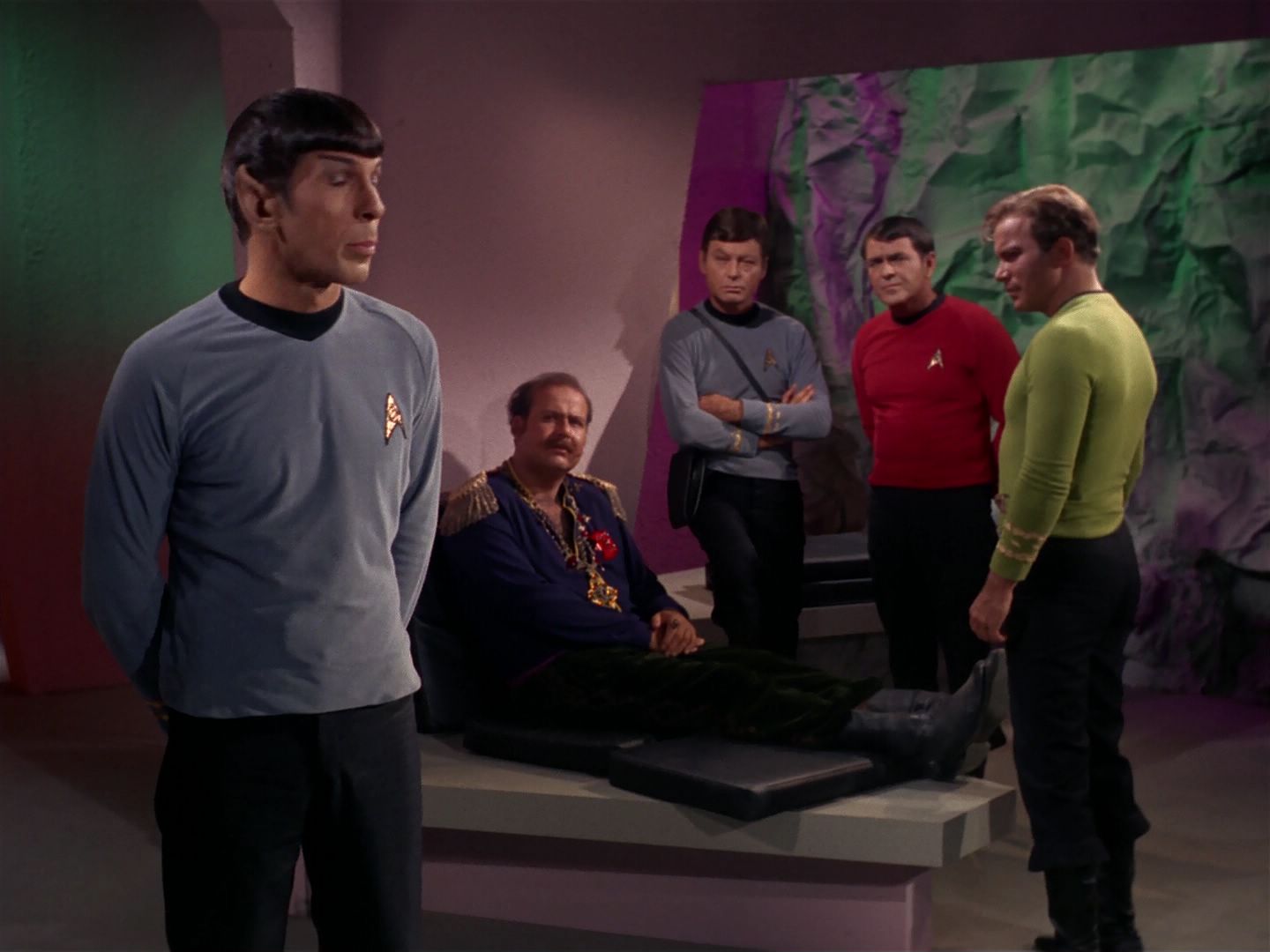 ariane179254_StarTrek_2x08_IMudd_2267.jpg