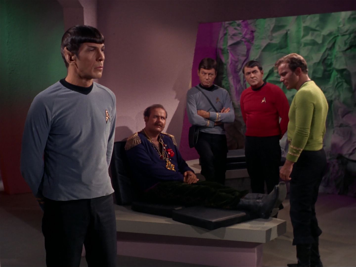 ariane179254_StarTrek_2x08_IMudd_2275.jpg